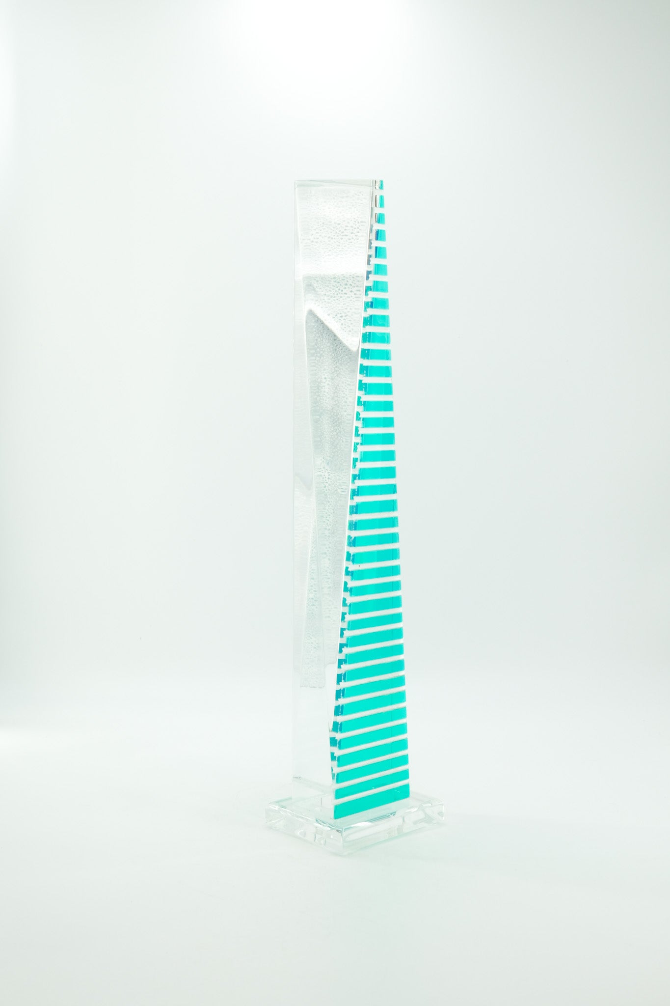 Postmodern Acrylic Tower Objet / ポストモダン アクリル タワー オブジェ