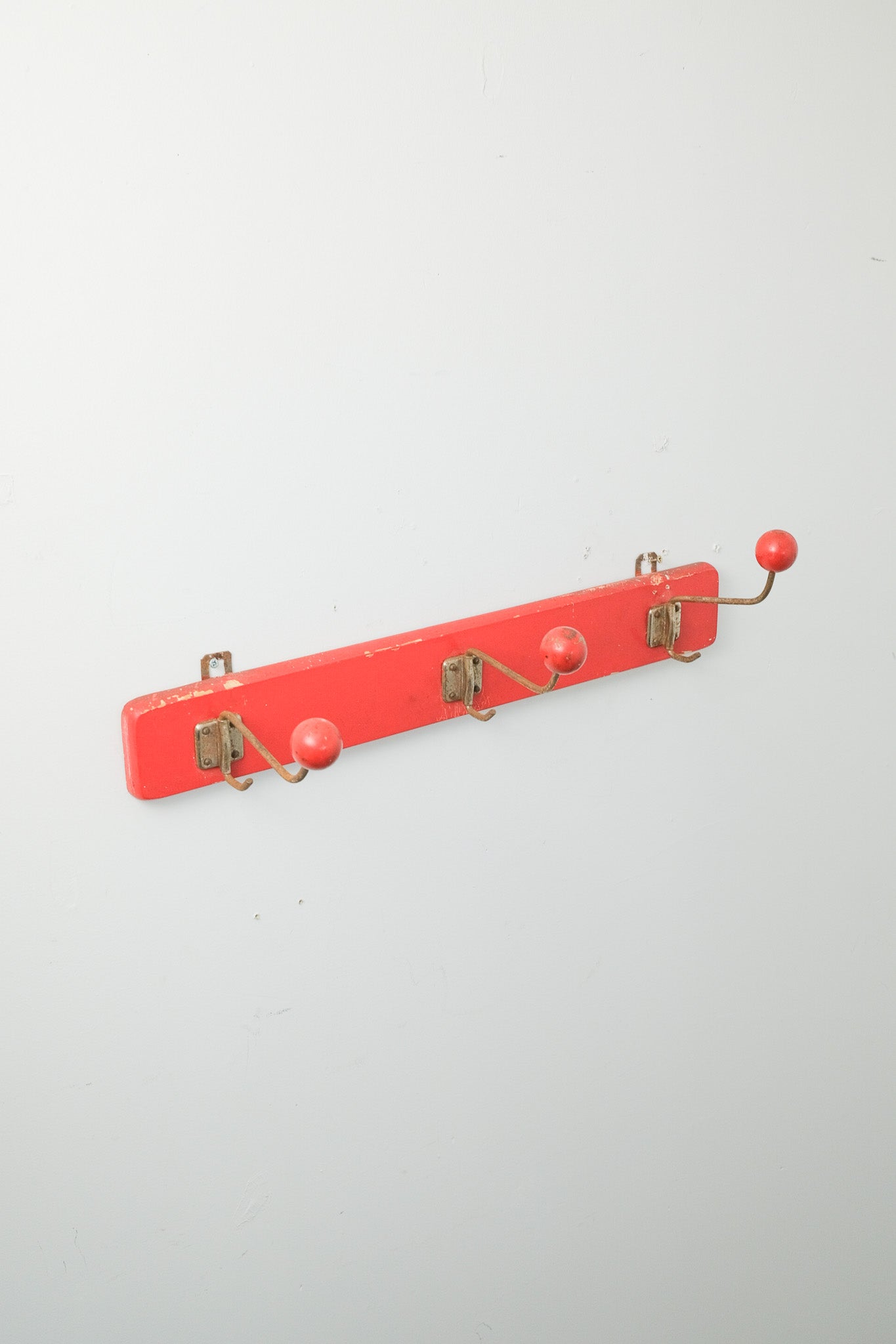 Red Wall-Mounted Coat Rack / 赤い壁付けコートラック