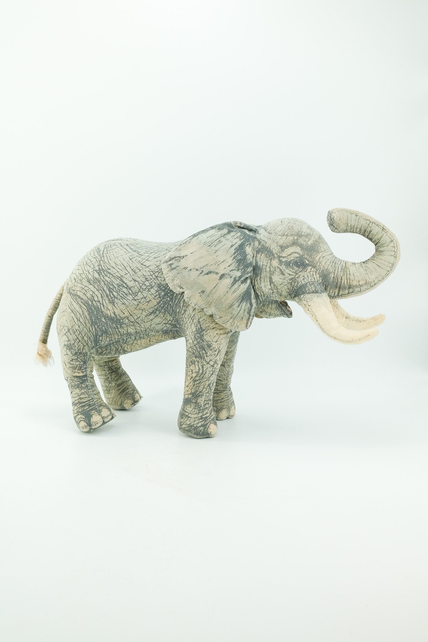 Elephant Plush / ゾウのぬいぐるみ