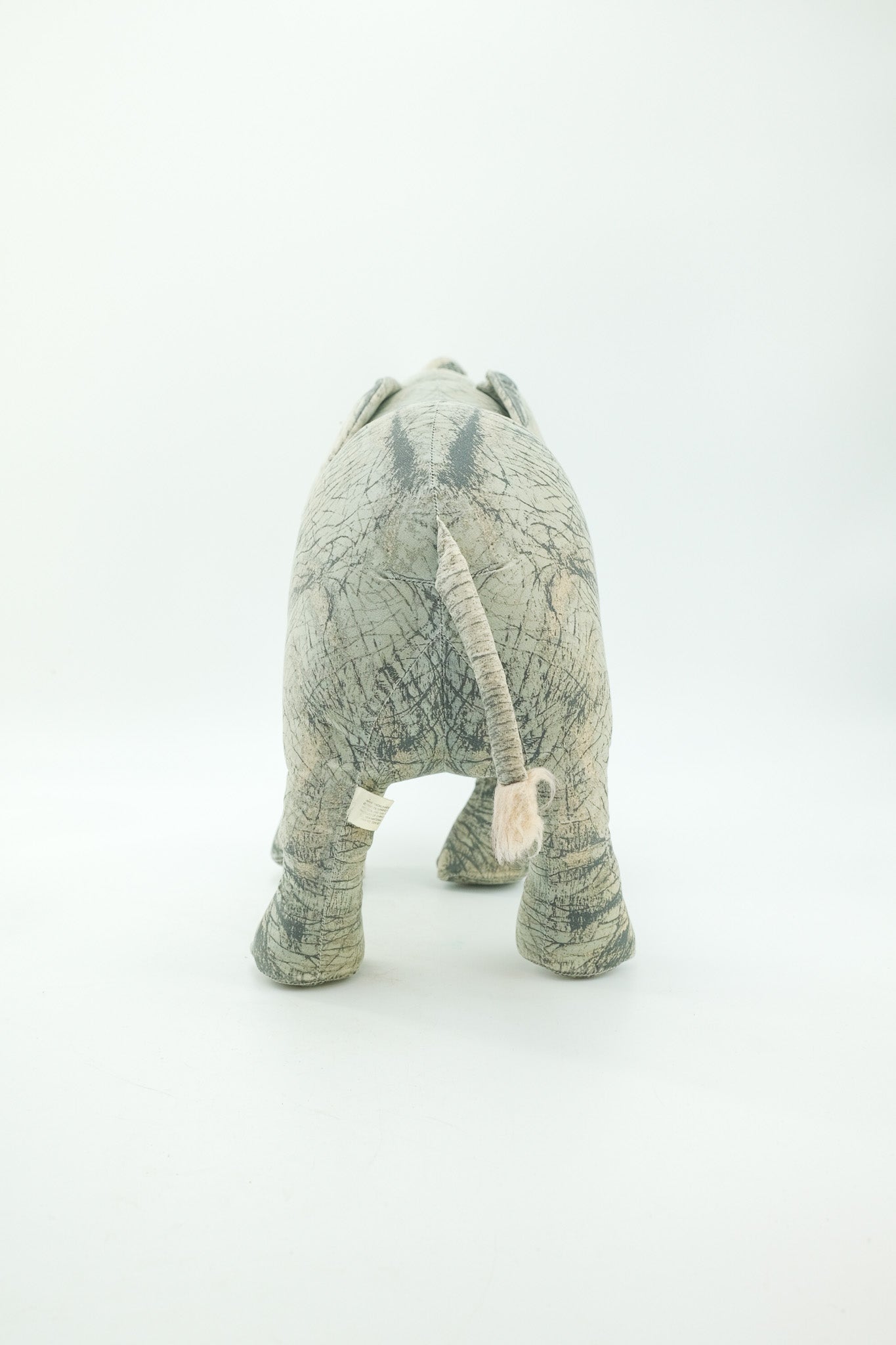 Elephant Plush / ゾウのぬいぐるみ
