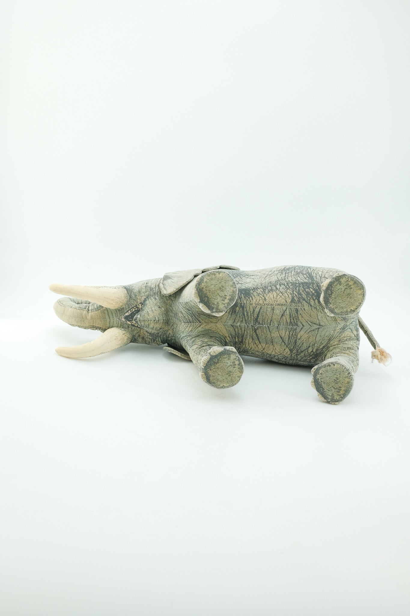Elephant Plush / ゾウのぬいぐるみ