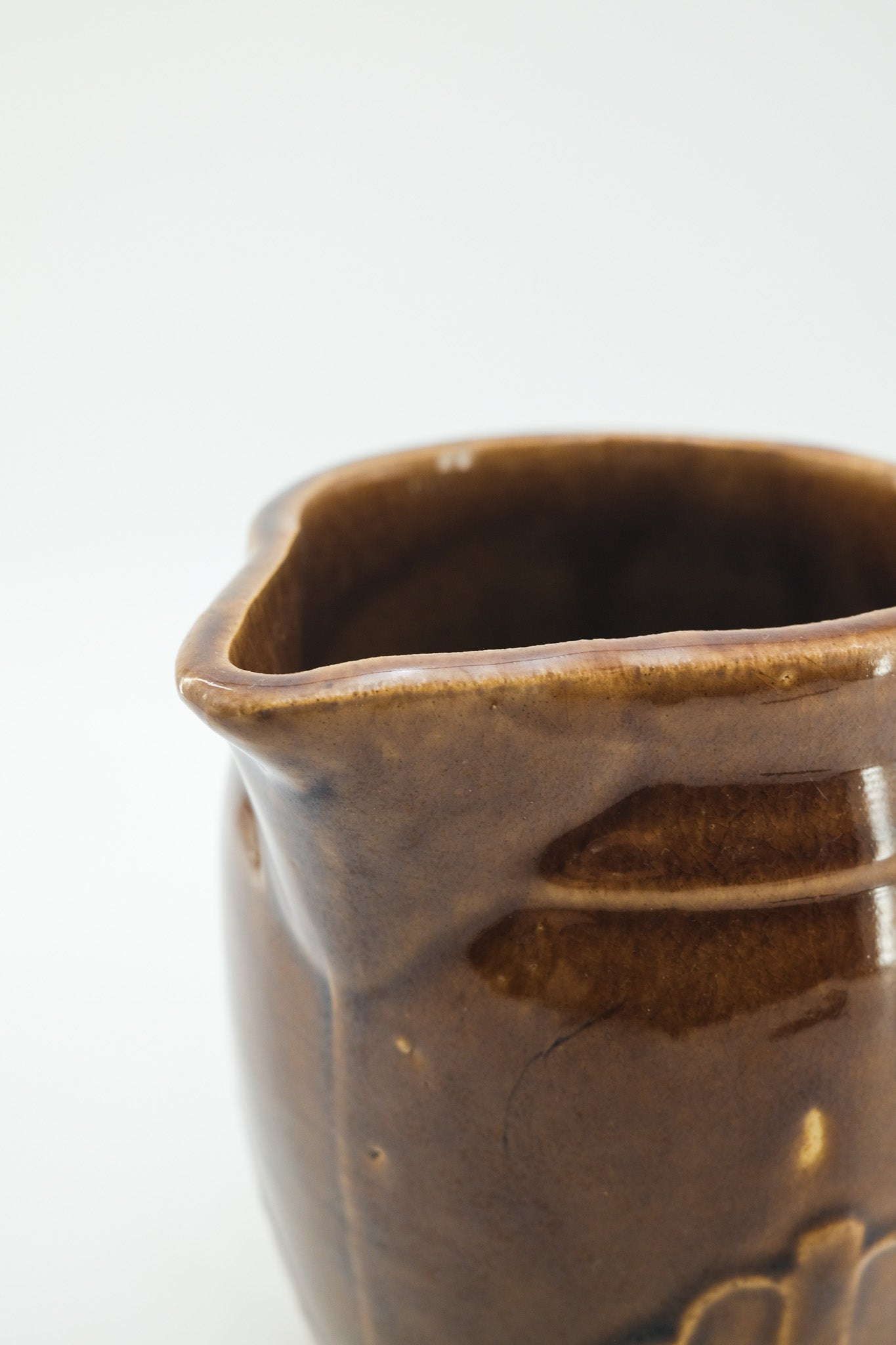 Shell Relief Pitcher / シェルレリーフ ピッチャー
