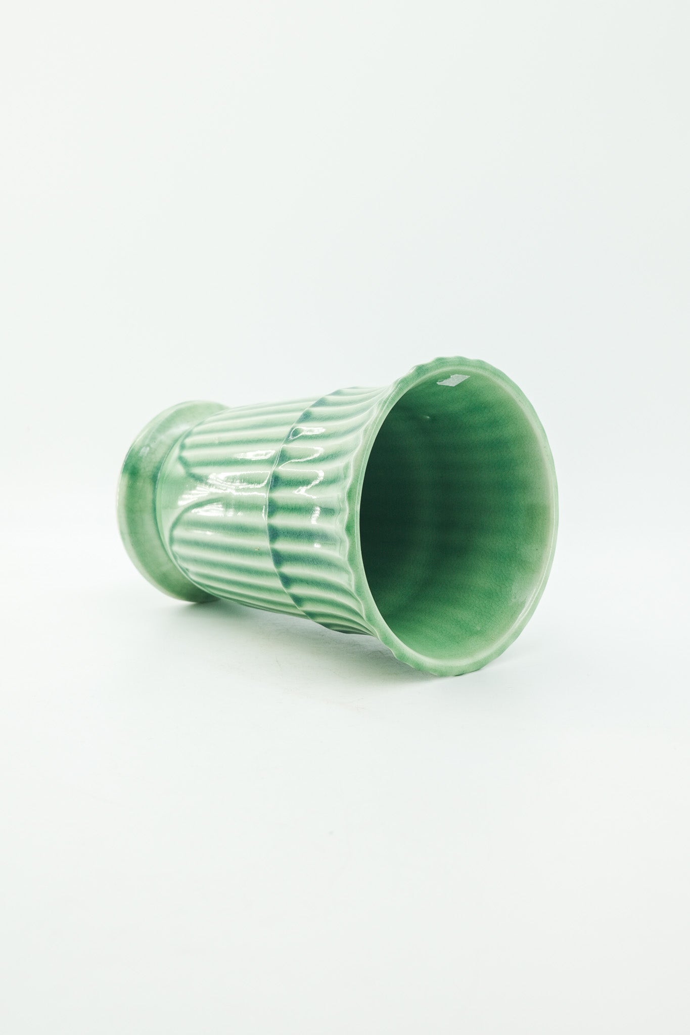 Vintage Ceramic Fluted Vase / ヴィンテージ セラミック フルーテッド フラワーベース