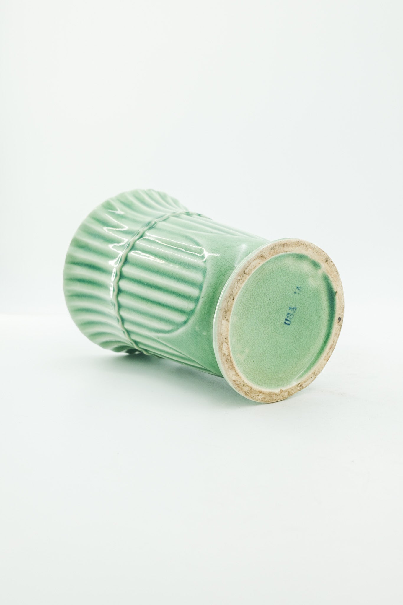 Vintage Ceramic Fluted Vase / ヴィンテージ セラミック フルーテッド フラワーベース