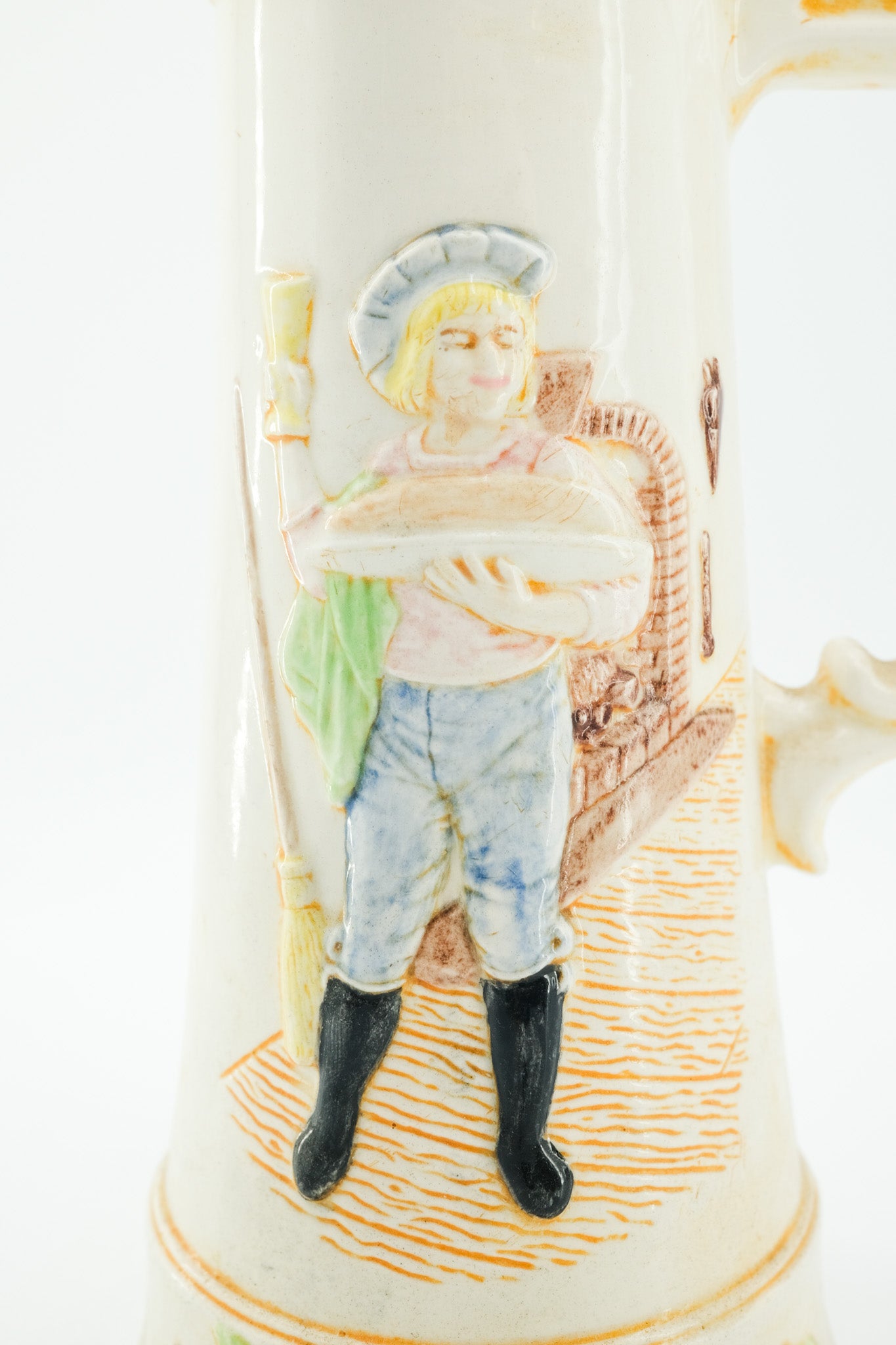 Vintage Ceramic Pitcher with Baker Relief / 陶器の水さし（パン職人レリーフ）