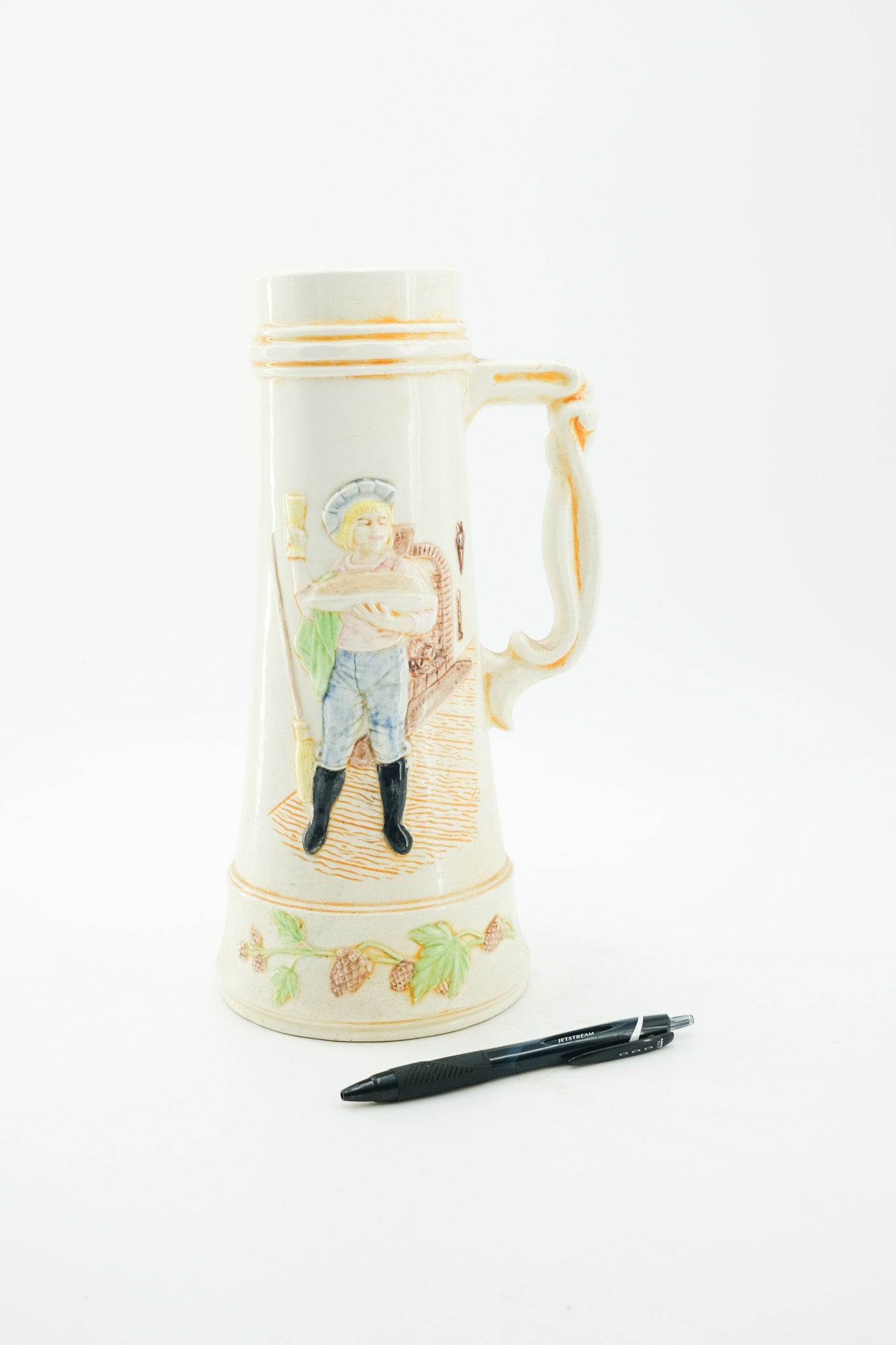 Vintage Ceramic Pitcher with Baker Relief / 陶器の水さし（パン職人レリーフ）