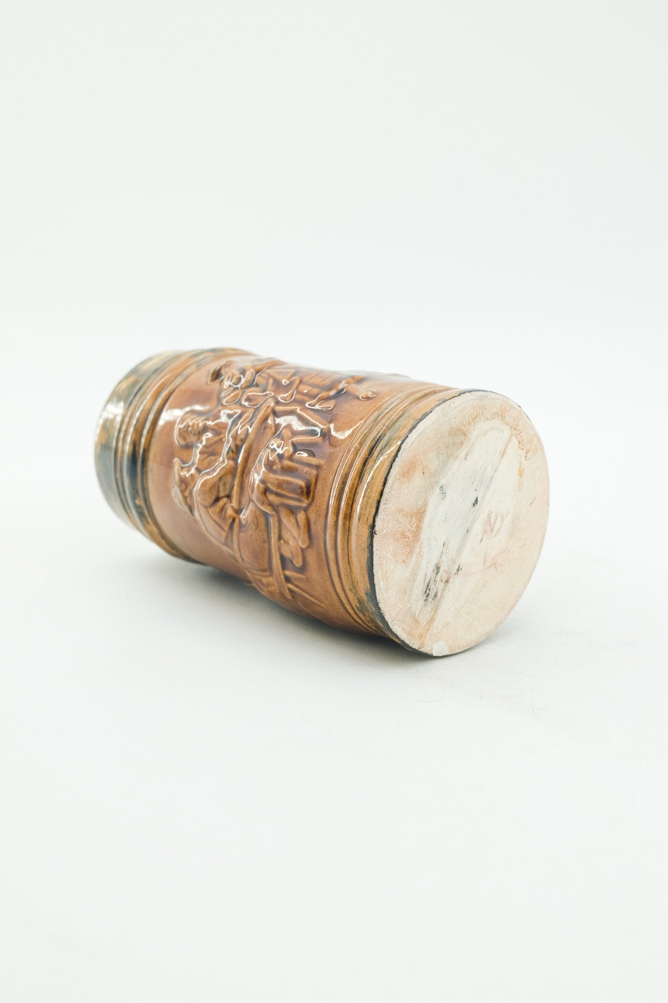 Vintage Beer Stein with Relief Motifs / ヴィンテージ ビアマグ（レリーフ柄）