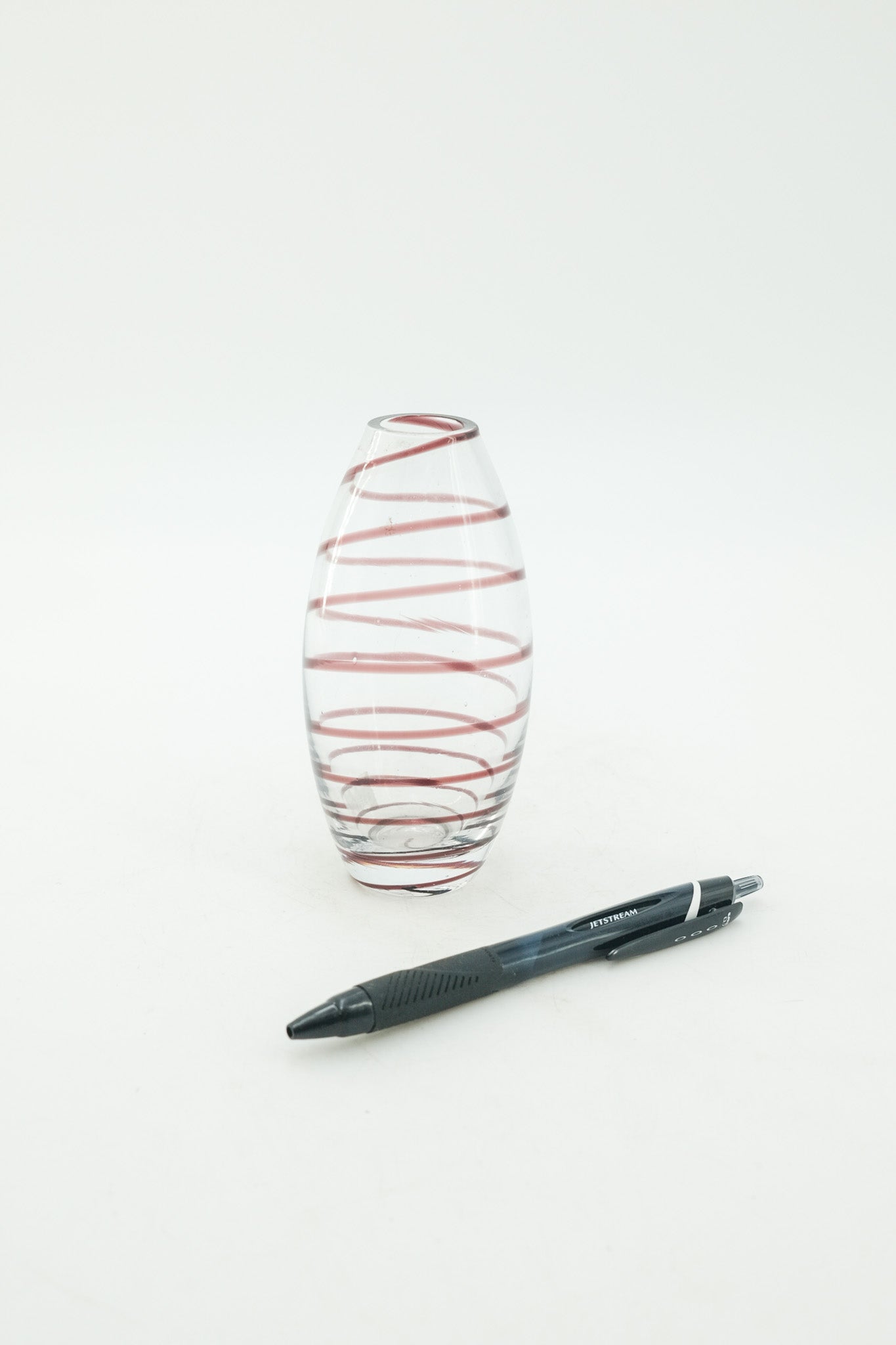 Glass Vase with Purple Spiral / ガラスフラワーベース パープルスパイラル