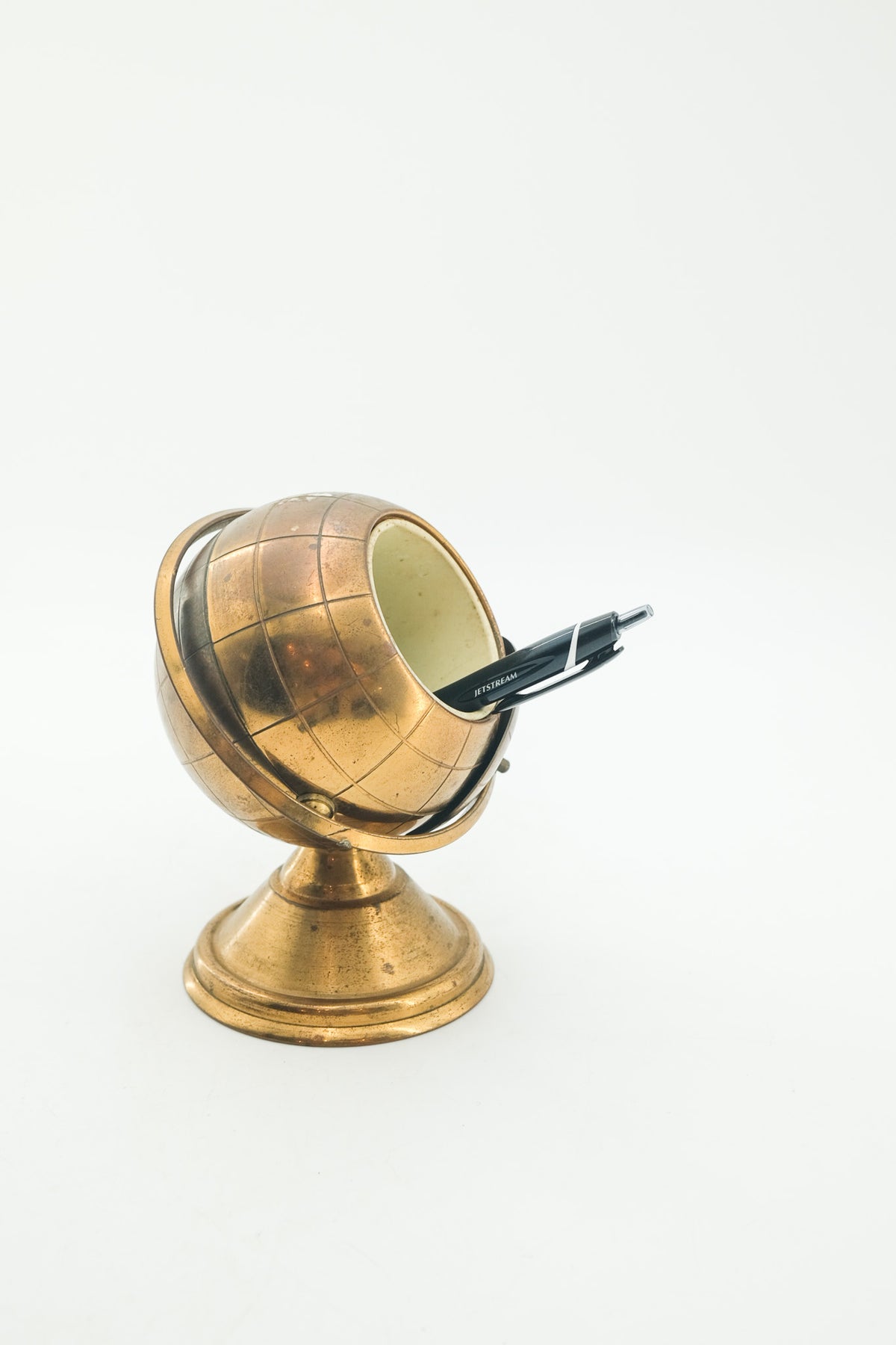 Globe Shaped Brass Cigarette Holder / 真鍮製 地球儀型 シガレットホルダー
