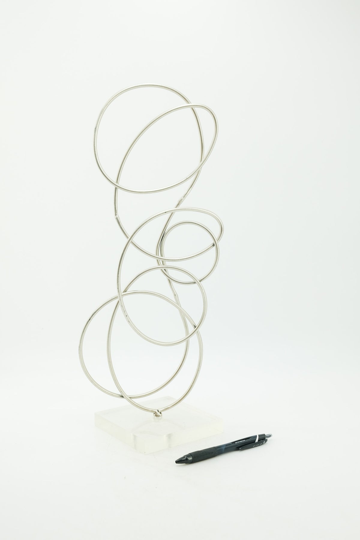 Wire Abstract Object with Acrylic Base / ワイヤー抽象オブジェ アクリル台座