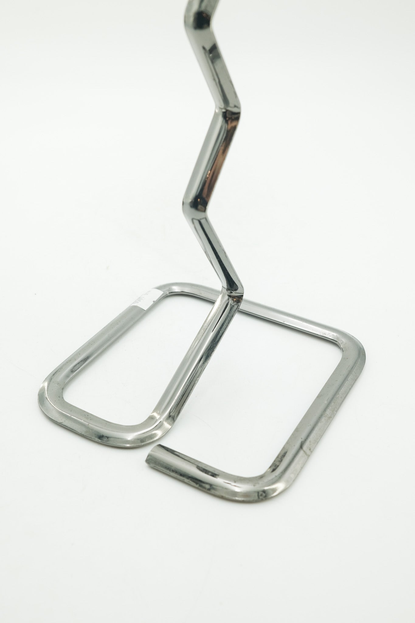 Metal Zigzag Stand / メタル ジグザグ スタンド