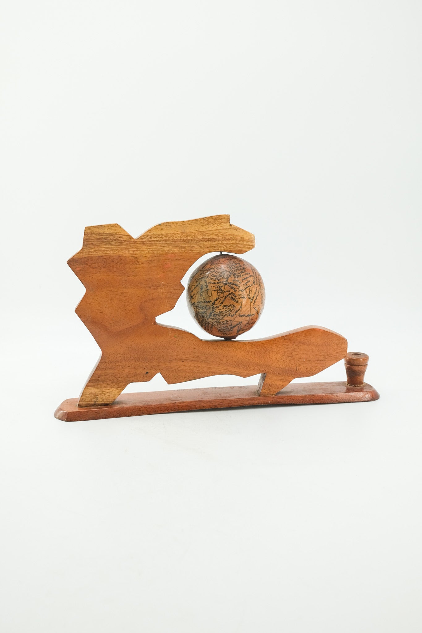 Handmade Desktop Globe / 手作り地球儀