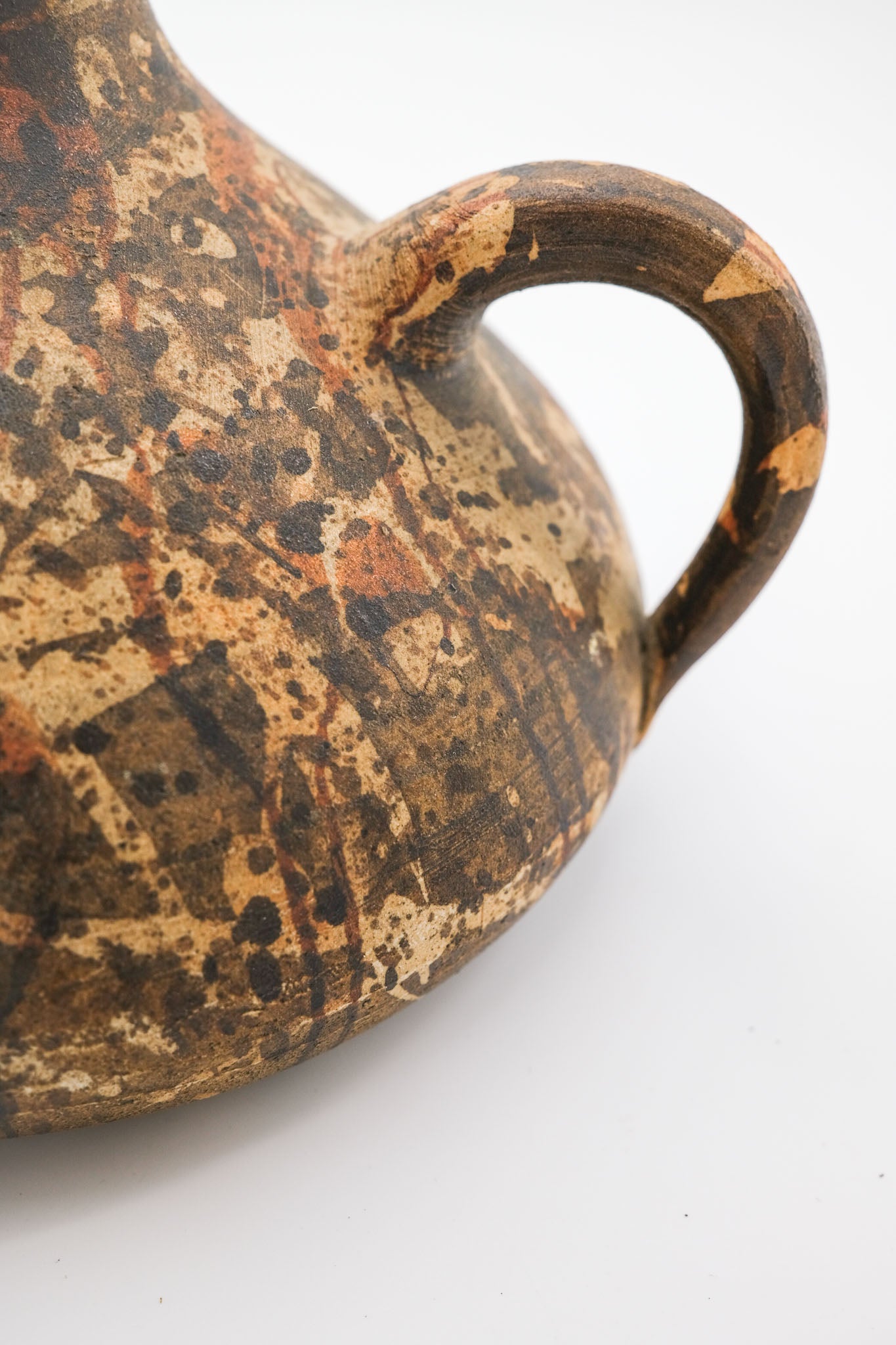 Pottery Pitcher / 陶器のピッチャー