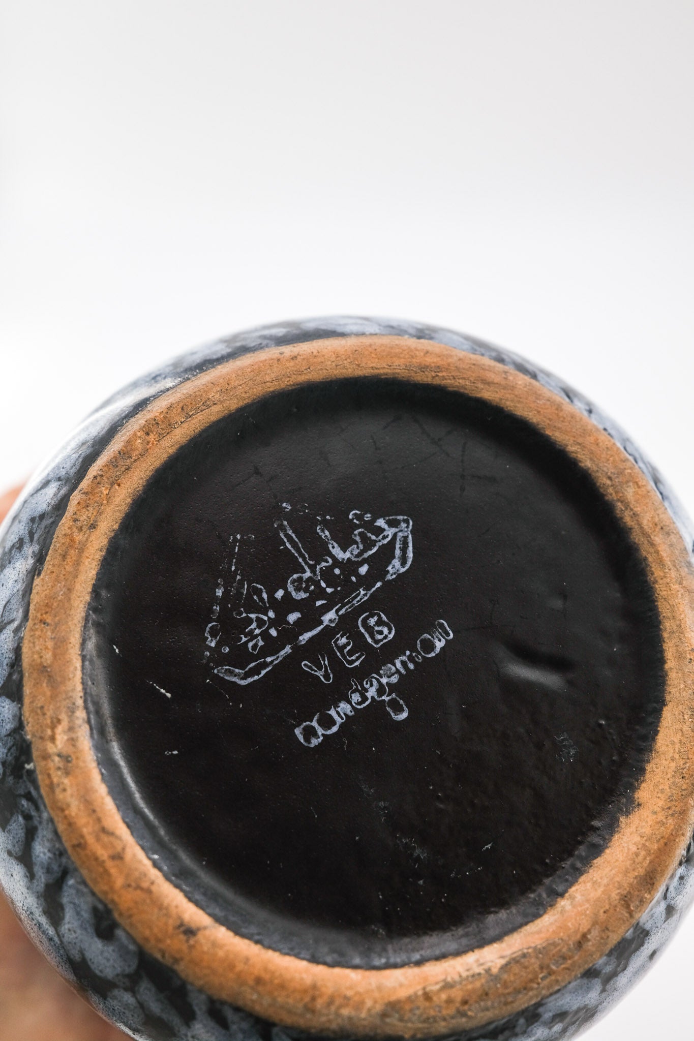 Tapered Ceramic Vase with Geometric Pattern / テーパード フラワーベース