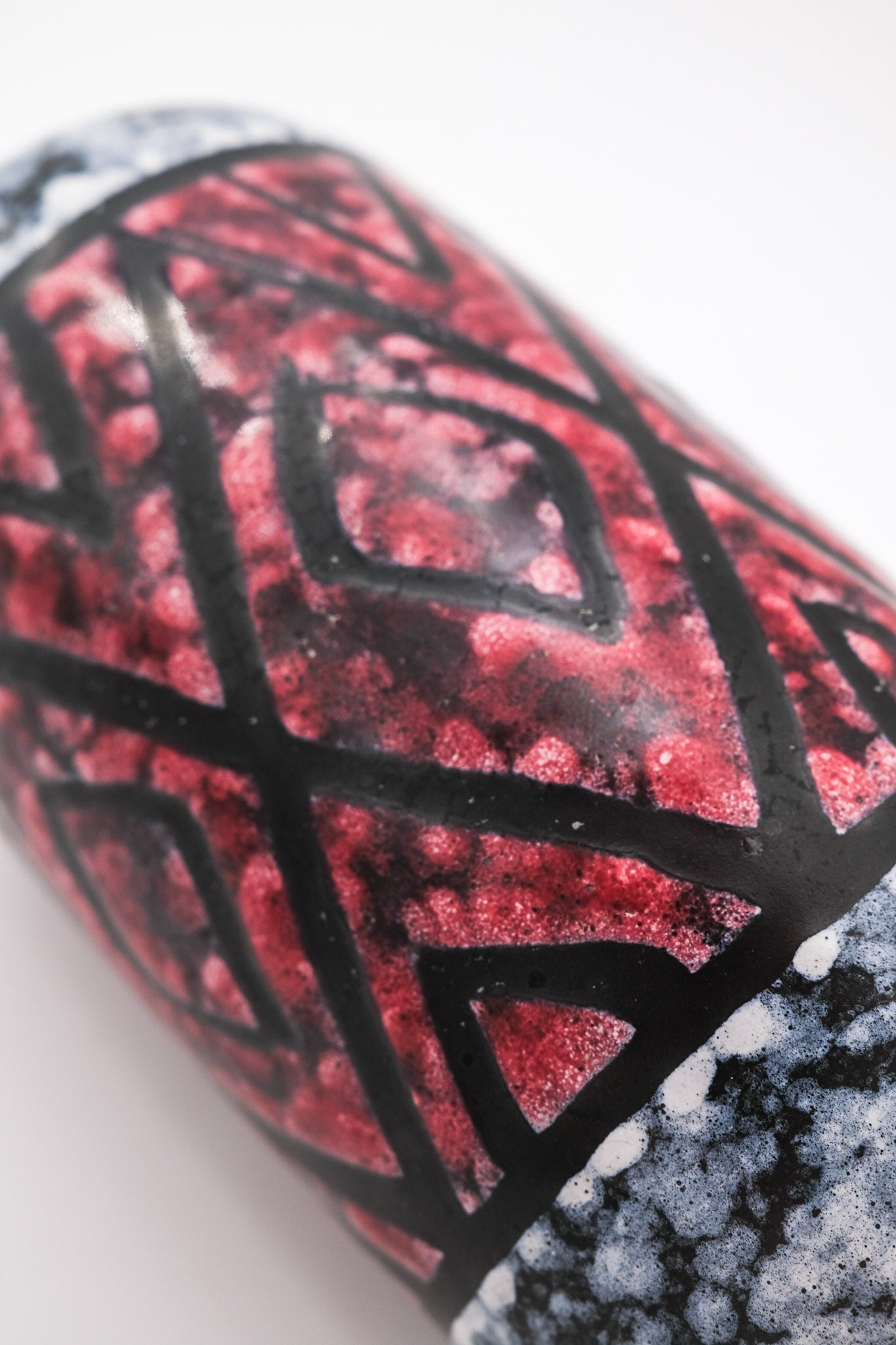 Tapered Ceramic Vase with Geometric Pattern / テーパード フラワーベース