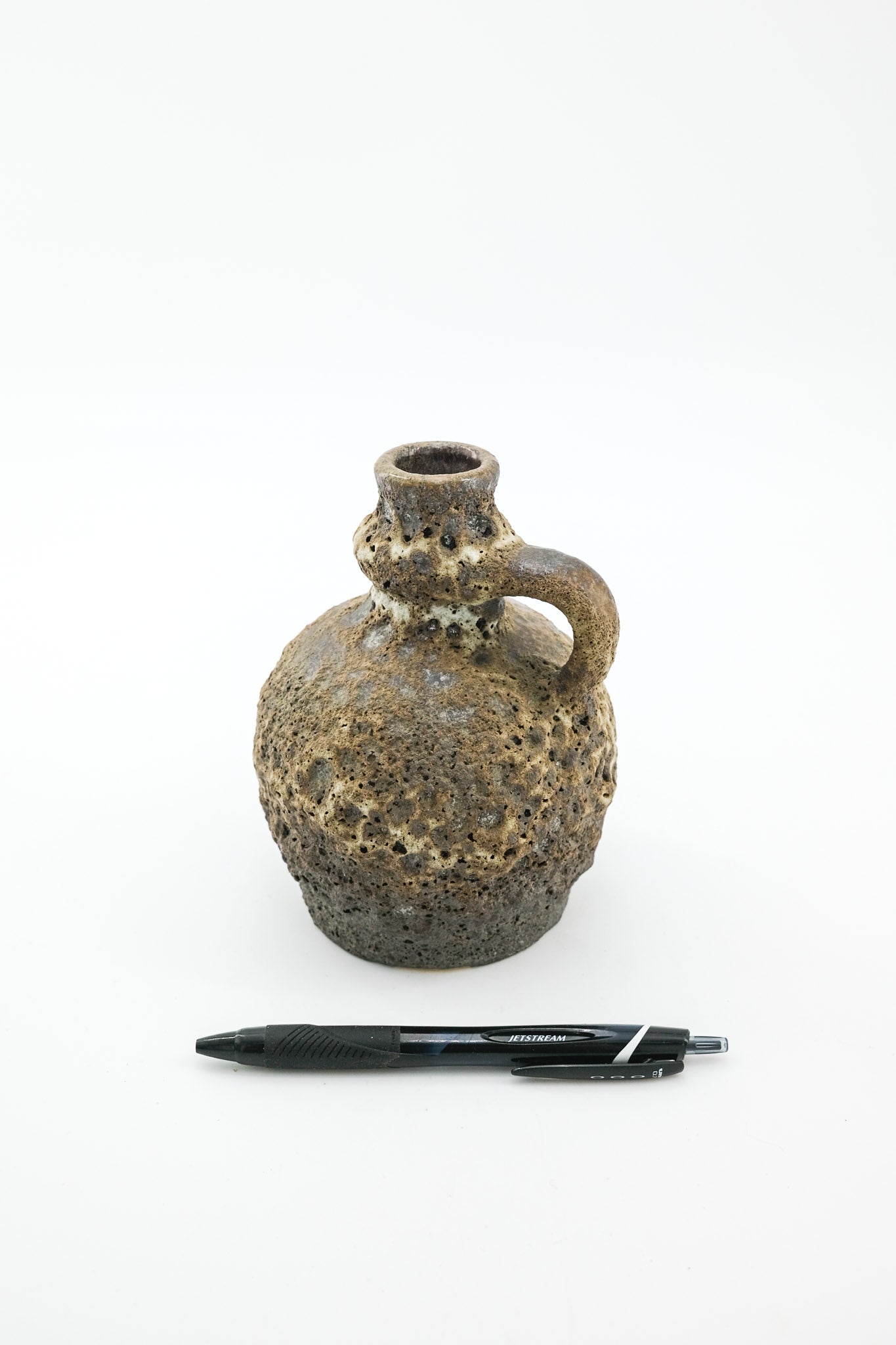 Fat Lava Jug Vase / ファットラヴァ ハンドル付ベース – STORE IN