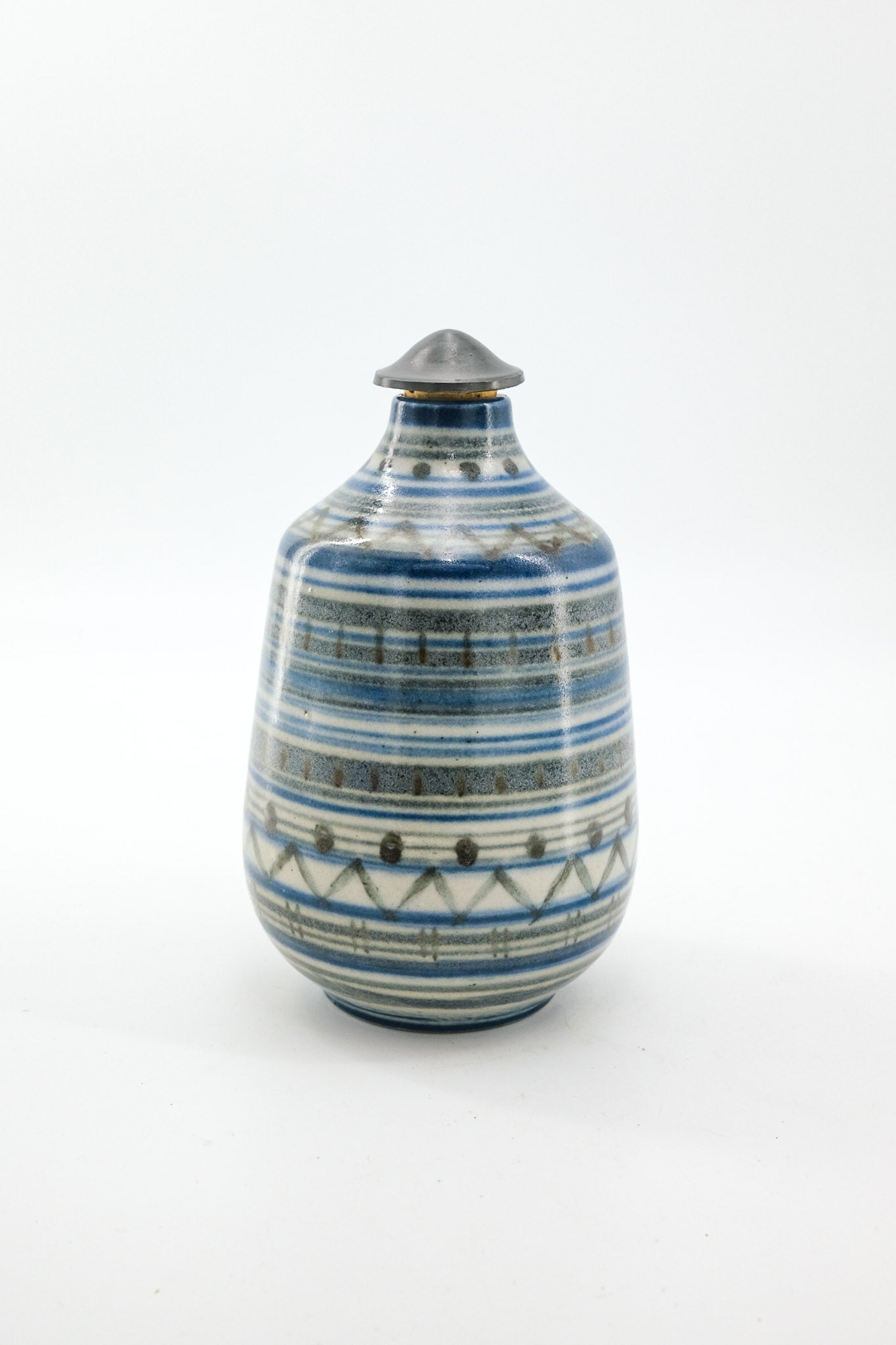 Small Lidded Bottle with Hand-painted Geometric Design / 手描き幾何学文様 蓋付き小瓶