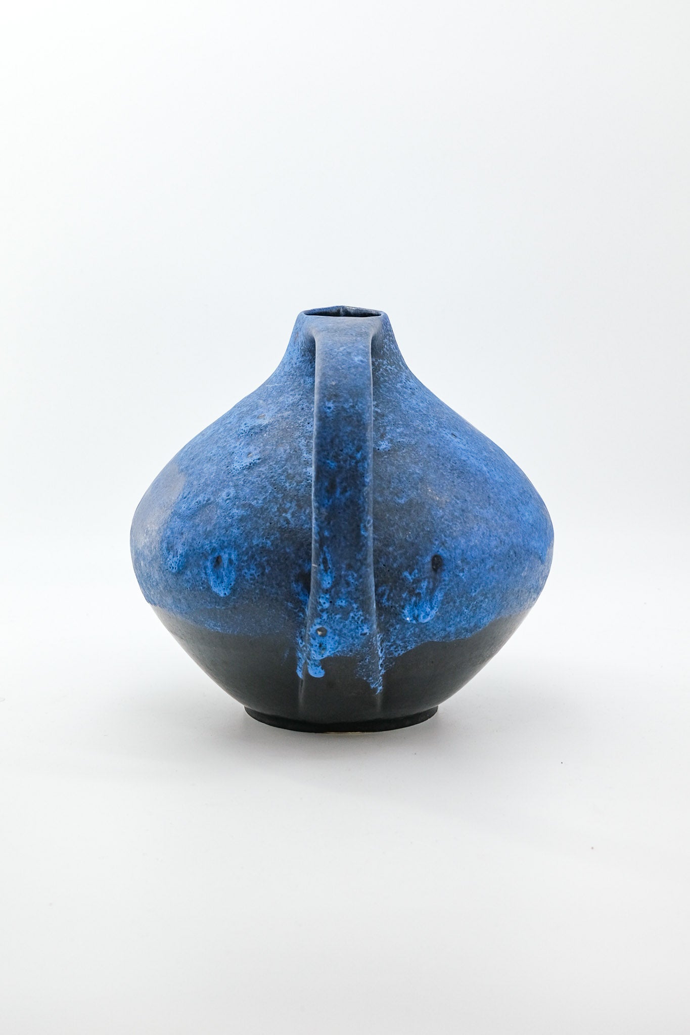 Blue Glazed Handle Vase / ブルーグラデーション ハンドル花瓶