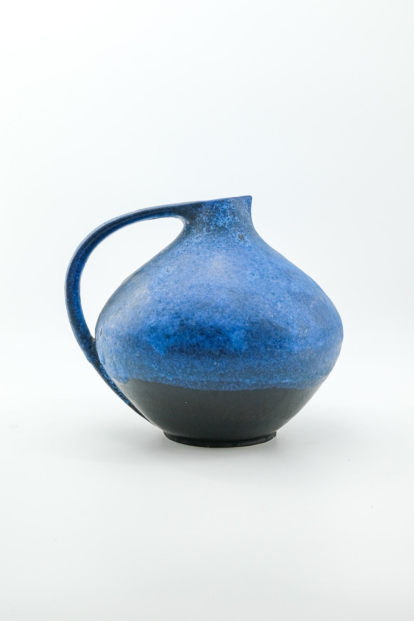 Blue Glazed Handle Vase / ブルーグラデーション ハンドル花瓶