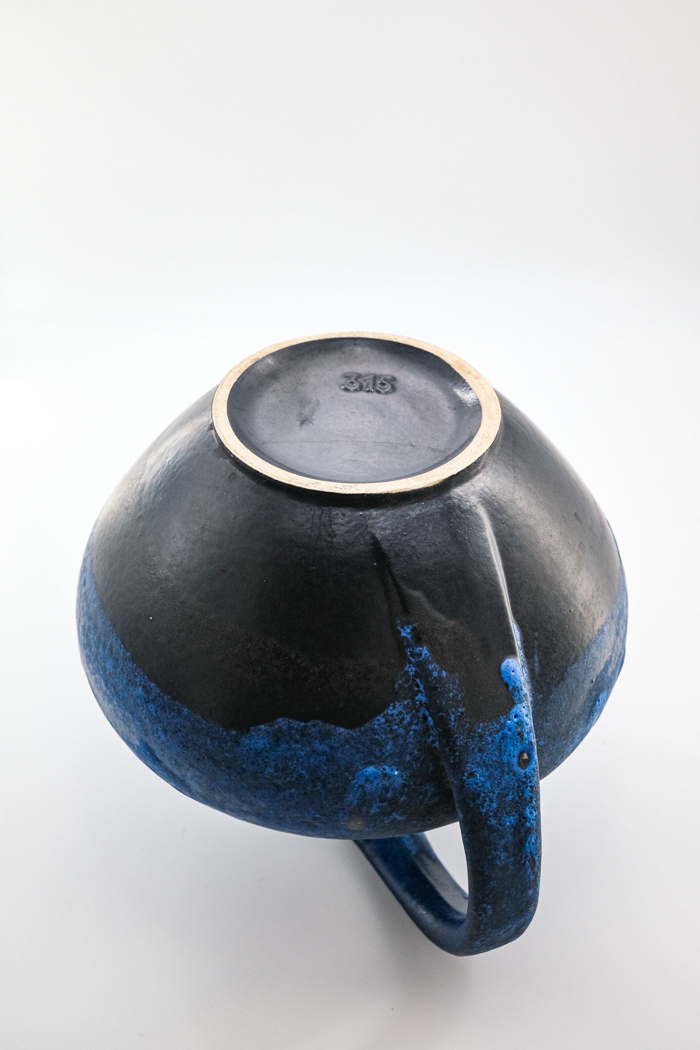 Blue Glazed Handle Vase / ブルーグラデーション ハンドル花瓶