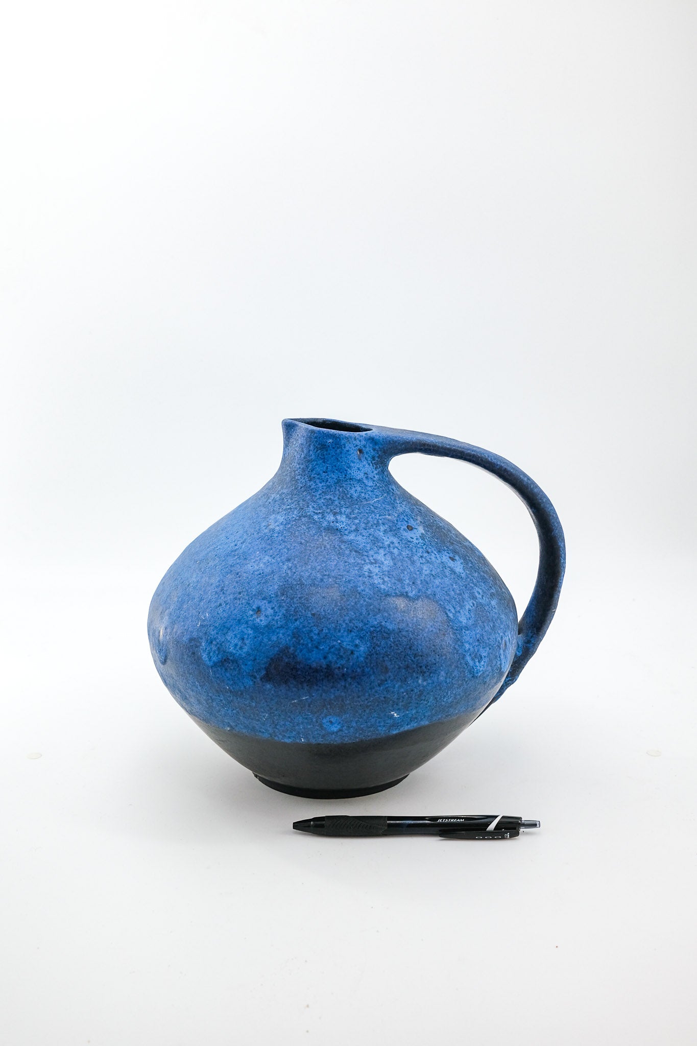 ブルー花瓶　グラデーション　vase Blue Glazed Handle Vase / ブルーグラデーション ハンドル花瓶