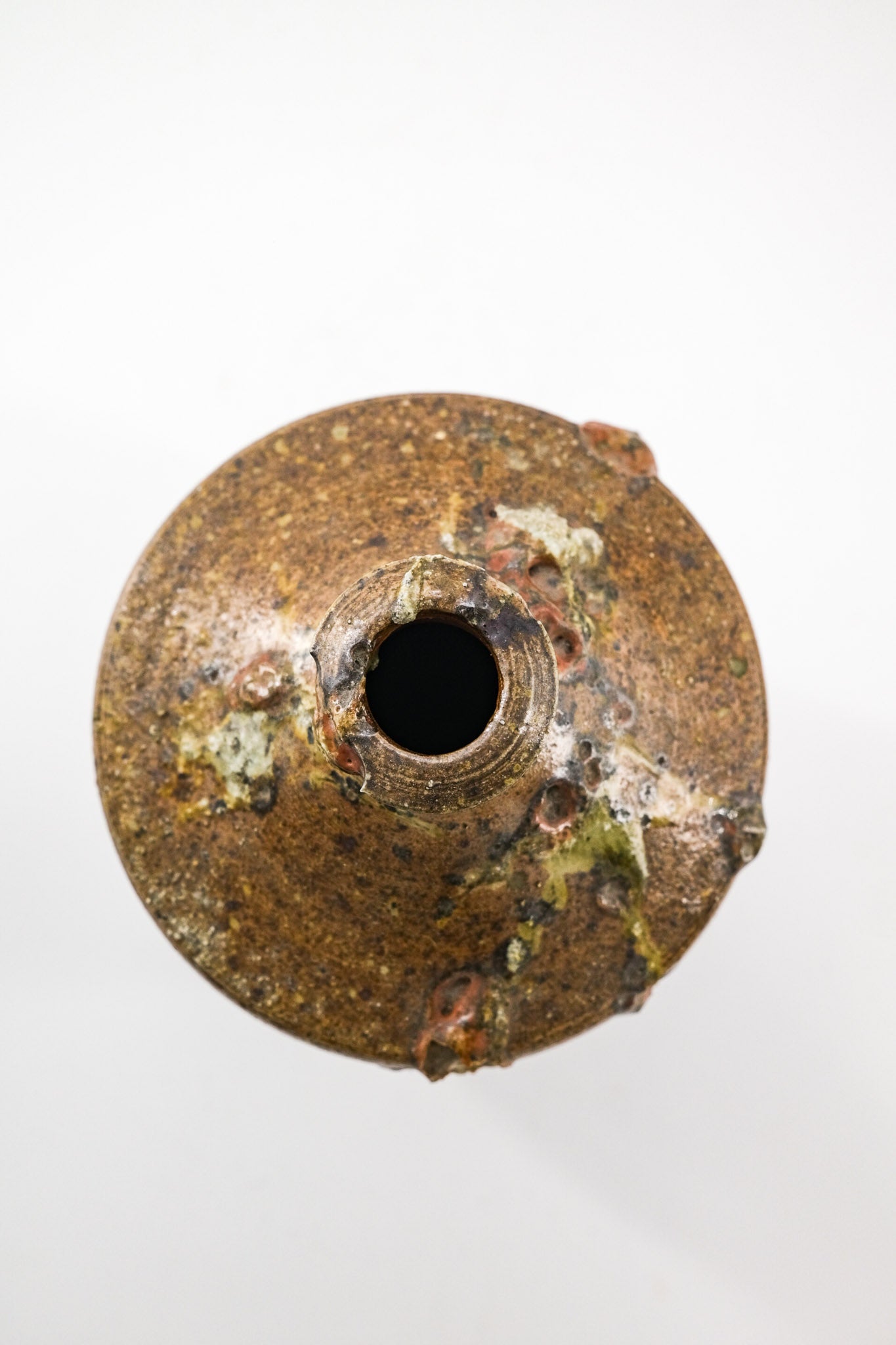 Pottery Jar with Natural Glaze / 自然釉の陶製壺