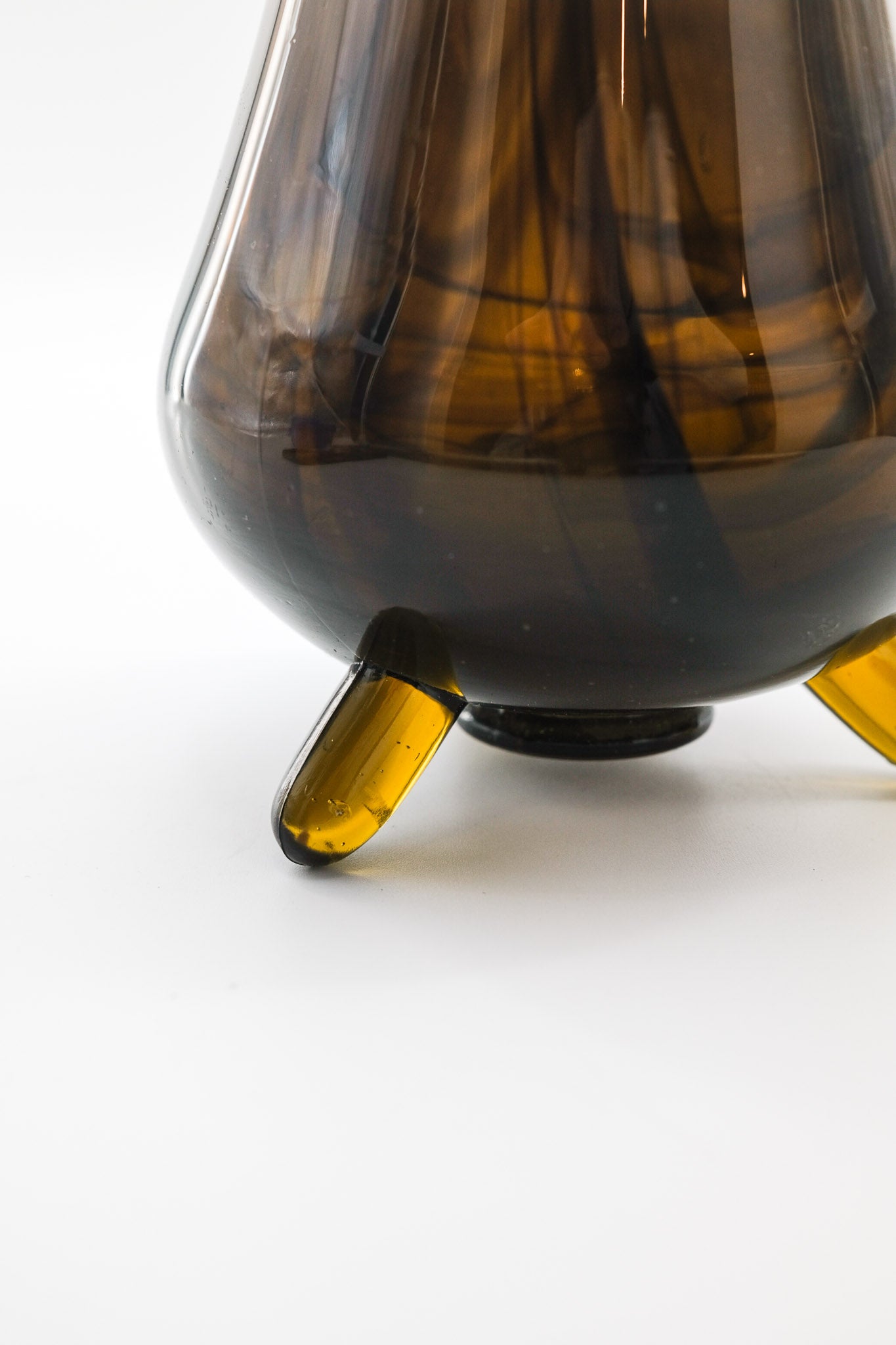 Glass Footed Flower Vase / ガラス三つ足フラワーベース