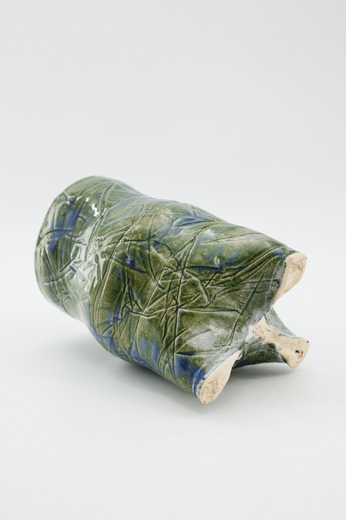 Tripod Textured Vase - Green & Blue / 3脚のテクスチャーベース（グリーン＆ブルー）
