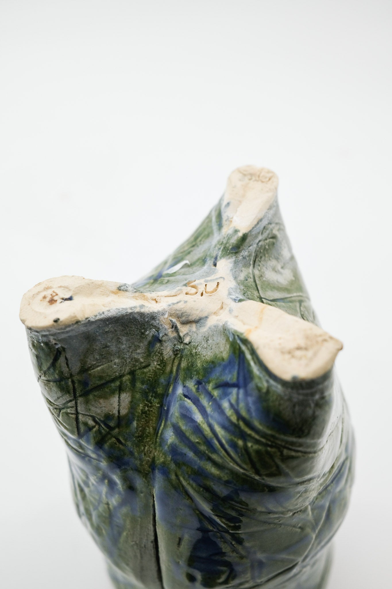 Tripod Textured Vase - Green & Blue / 3脚のテクスチャーベース（グリーン＆ブルー）
