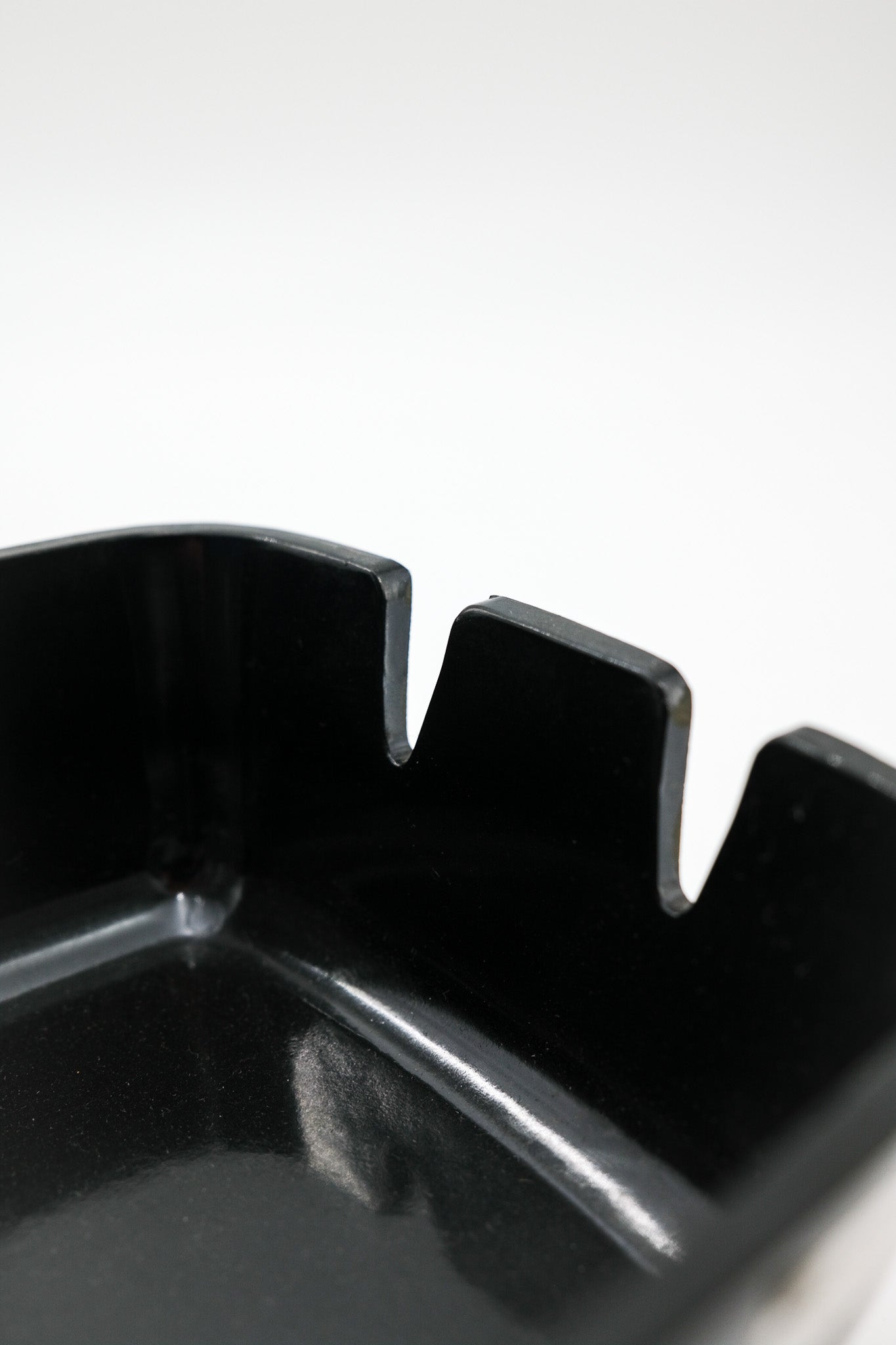 Starzyk Funeral Home Ashtray / スターズィック フューネラルホーム 灰皿