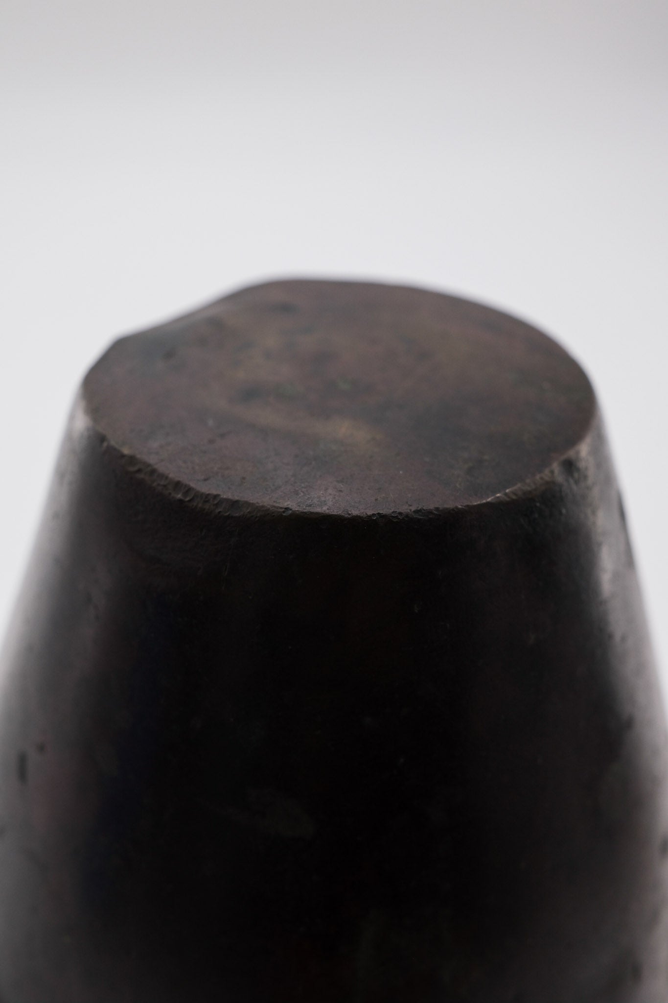 Vintage Metal Vase with Grape Relief / ヴィンテージ 金属製 葡萄レリーフ 花器