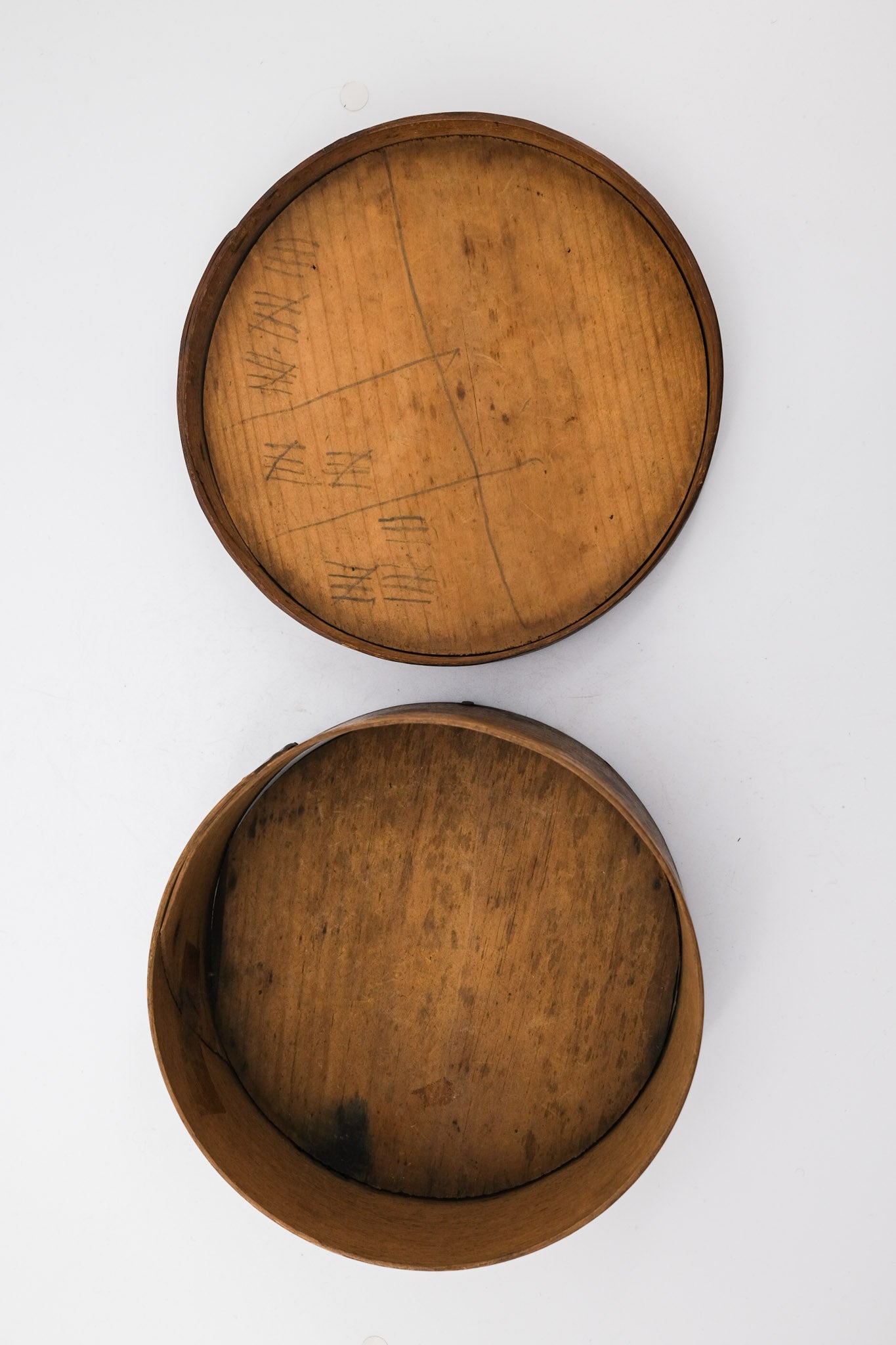 Vintage Wooden Round Bentwood Tally Box with Flower Pattern / ヴィンテージ 木製 ラウンド ベントウッド タリーボックス（花模様入り）