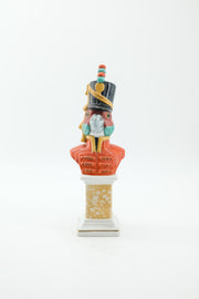 Parrot Bust in Military Uniform / オウムの将校フィギュア