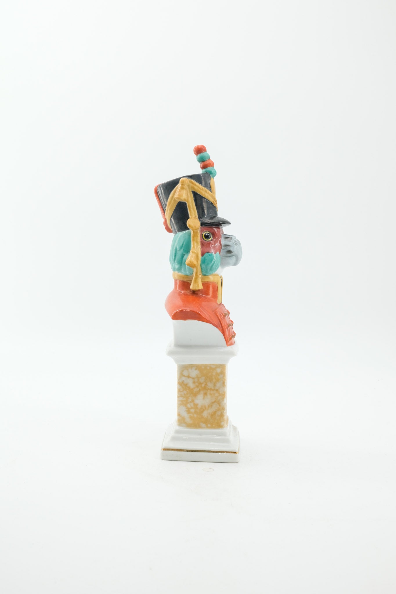 Parrot Bust in Military Uniform / オウムの将校フィギュア