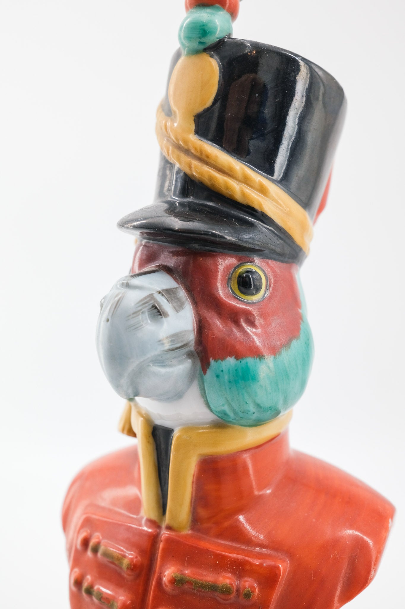 Parrot Bust in Military Uniform / オウムの将校フィギュア
