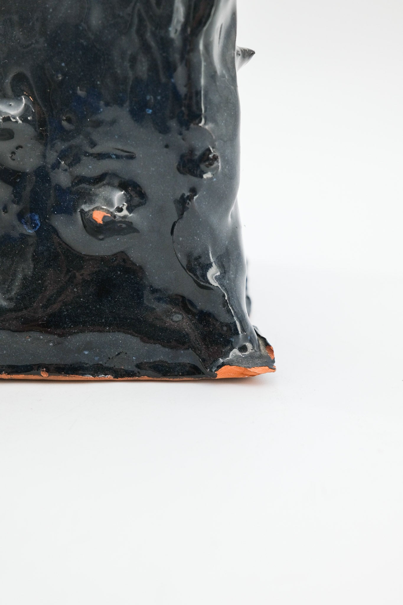 Pottery Object Studded Black Glaze / スタッズ・ブラック・テラコッタ・オブジェ