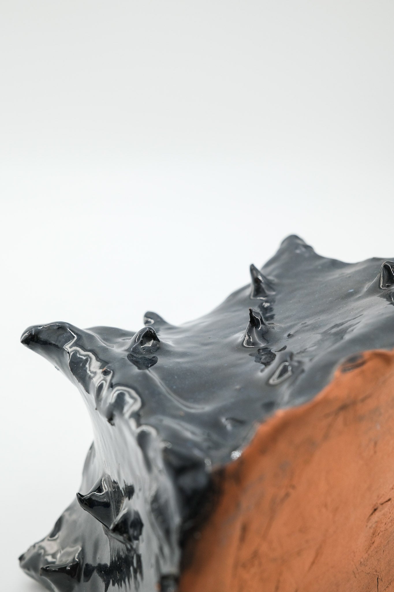 Pottery Object Studded Black Glaze / スタッズ・ブラック・テラコッタ・オブジェ