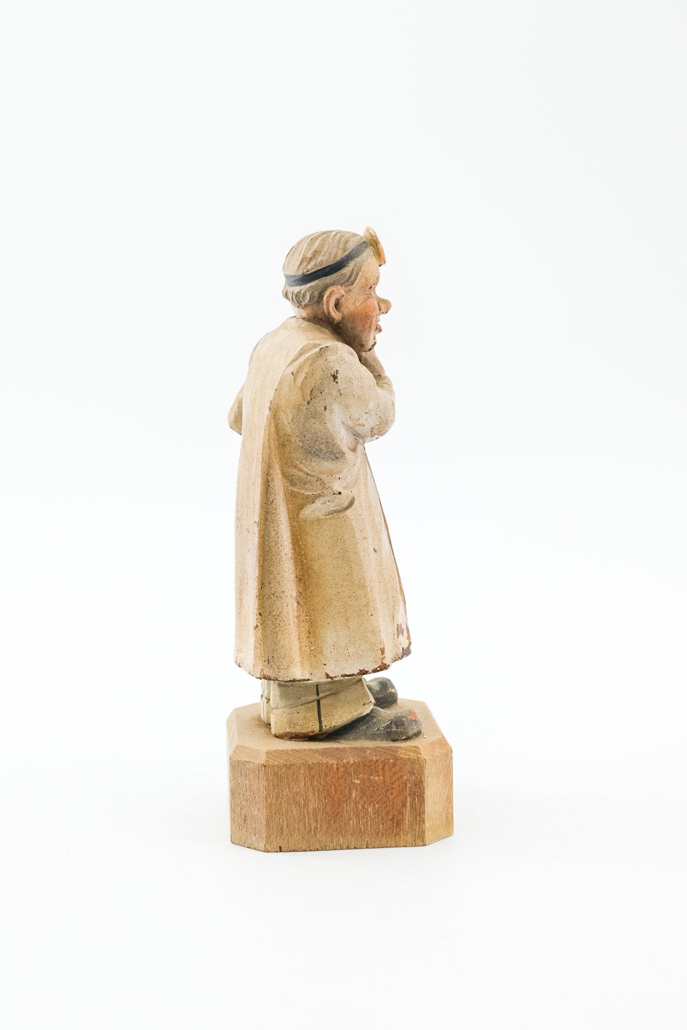 Oculist Figurine / 木彫り人形「眼科医」