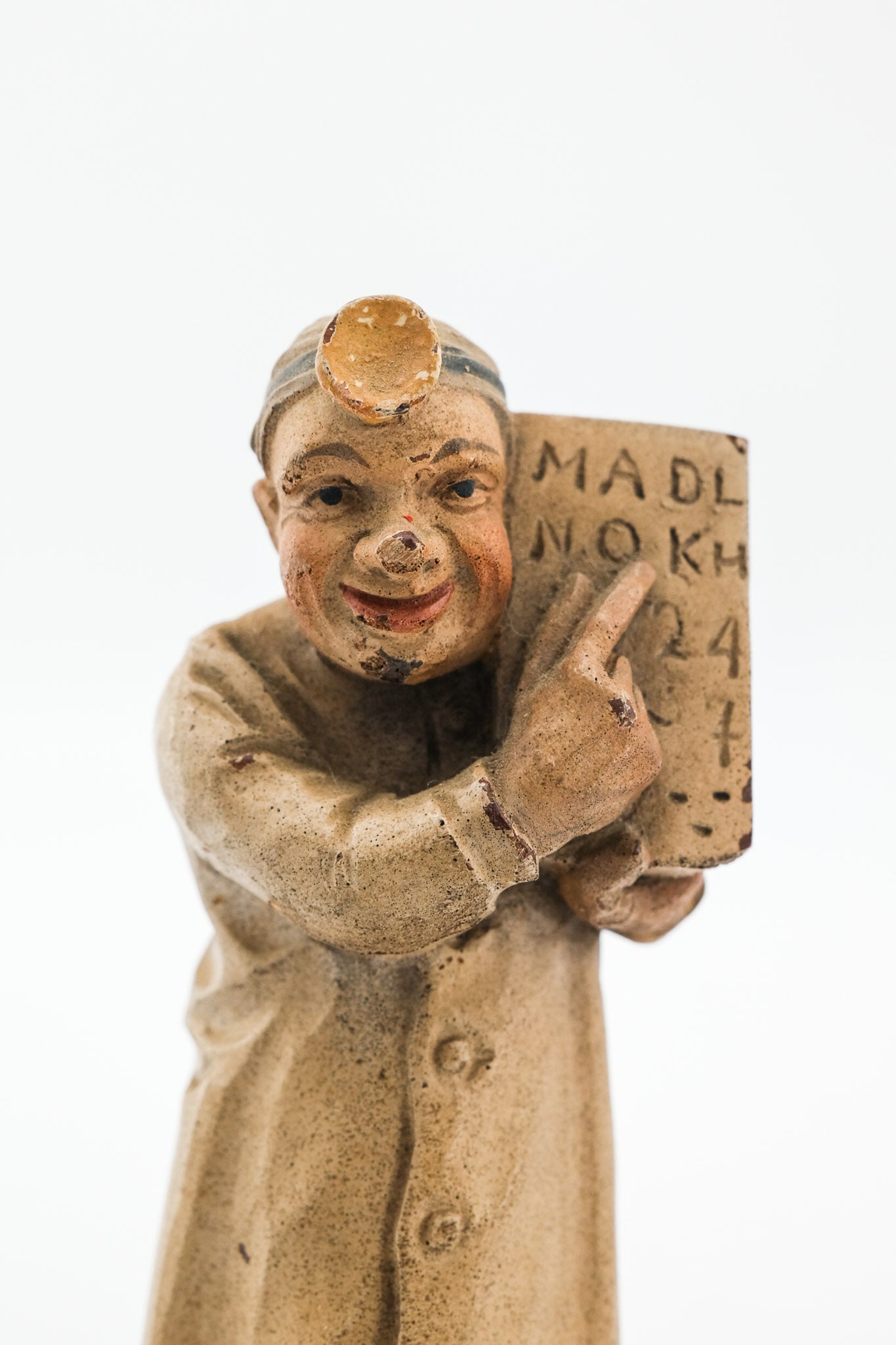 Oculist Figurine / 木彫り人形「眼科医」