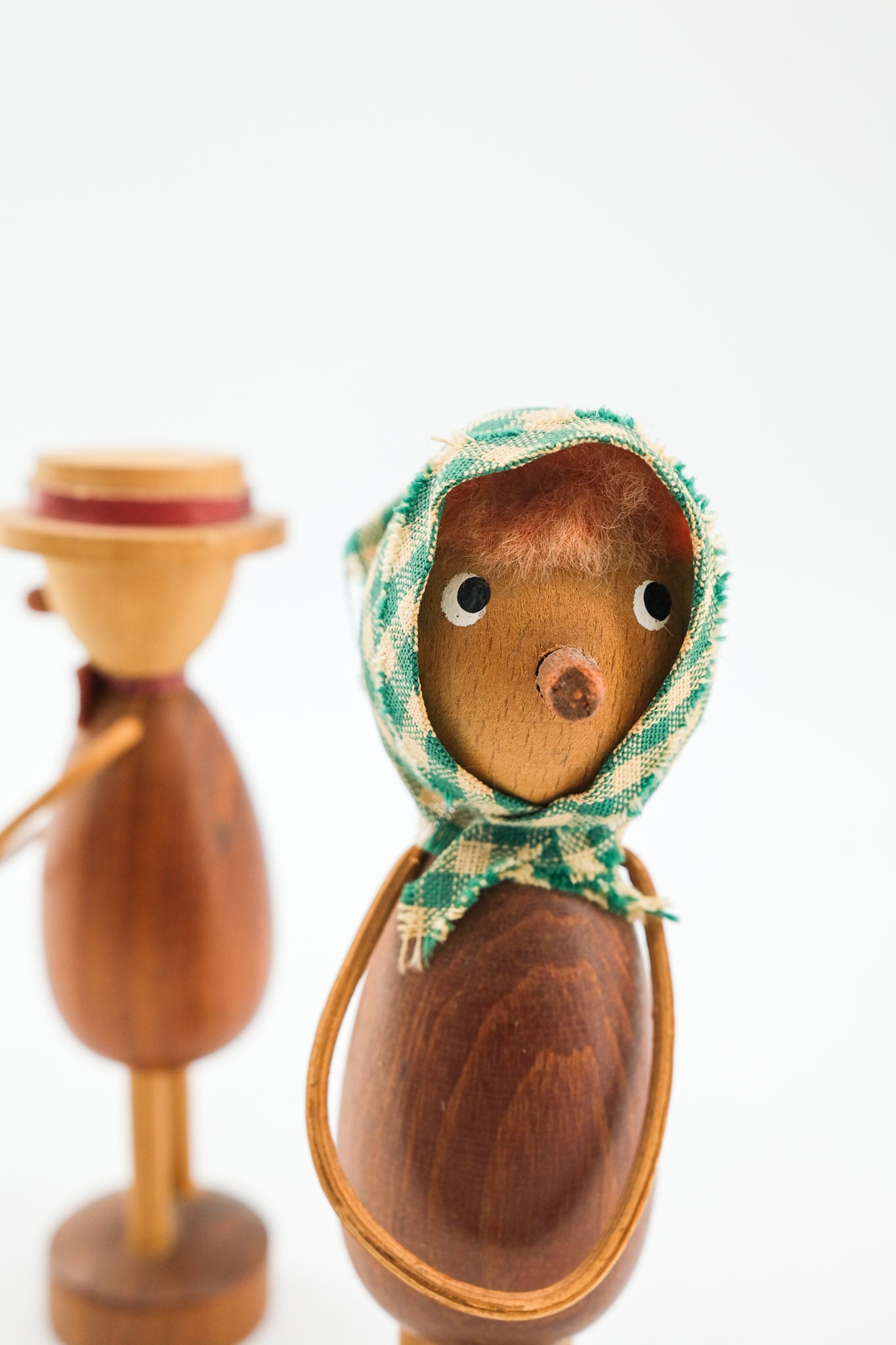 Wooden Doll Couple / 木製のペア人形