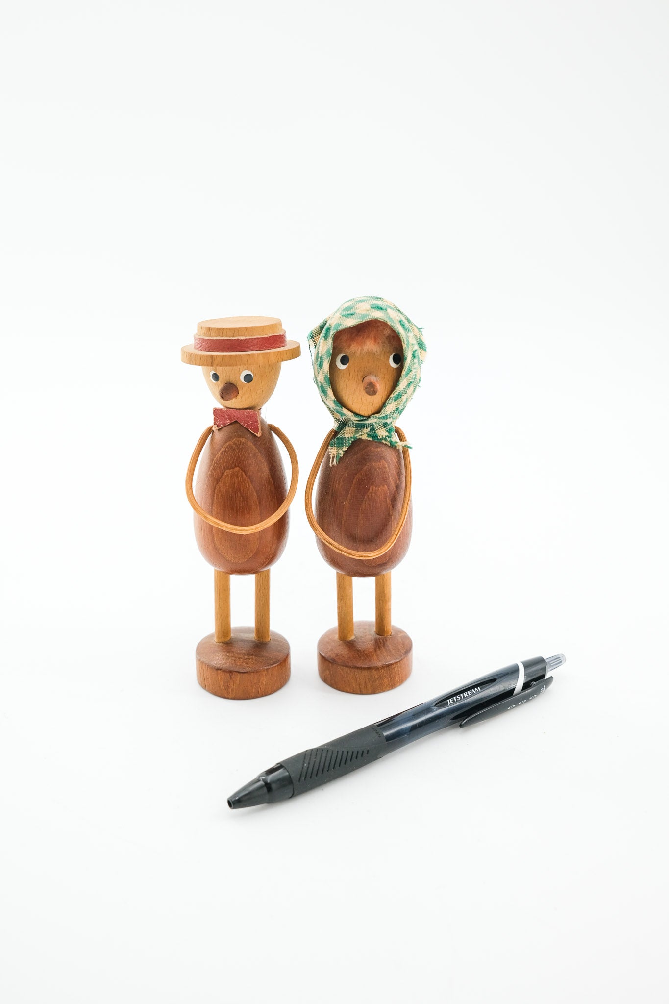 Wooden Doll Couple / 木製のペア人形