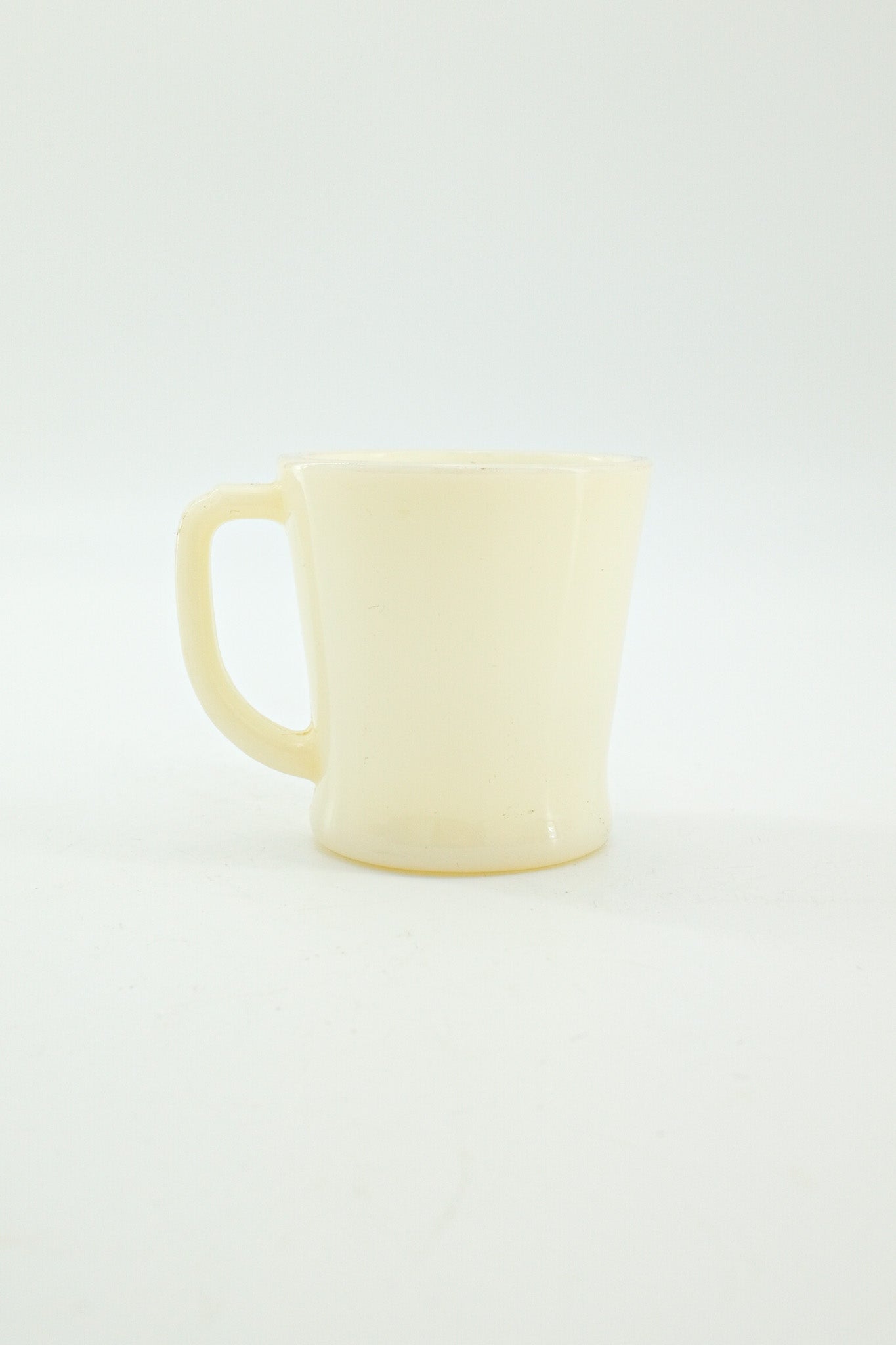 Product Name: Fire-King Ivory D-Handle Mug / ファイヤーキング アイボリー Dハンドルマグ