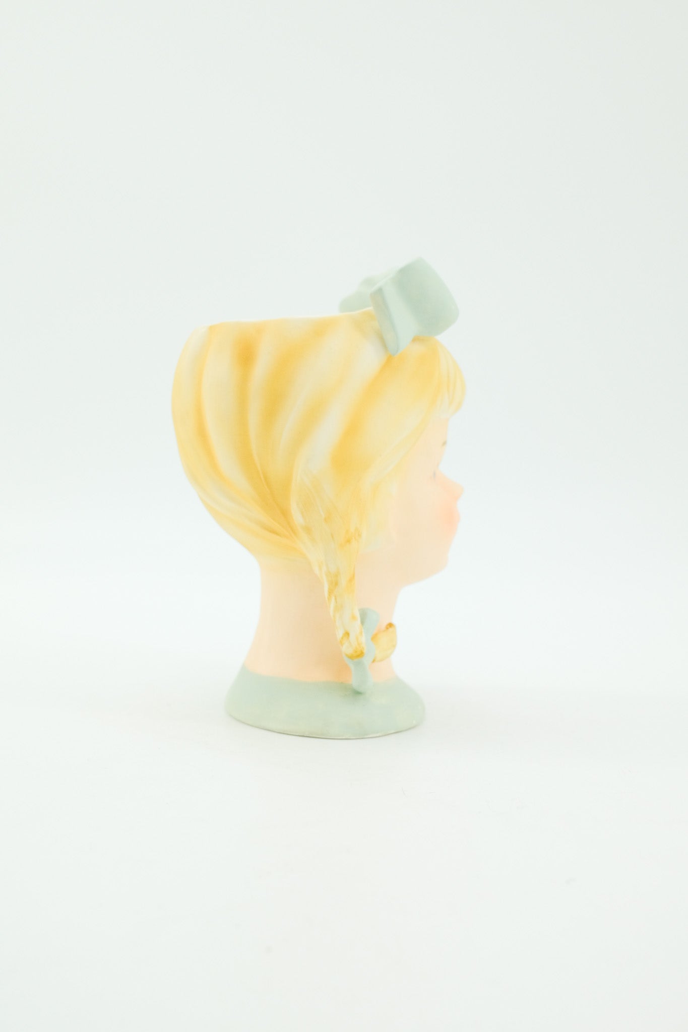 Blonde Girl Head Vase / レフトン　女の子のフラワーベース