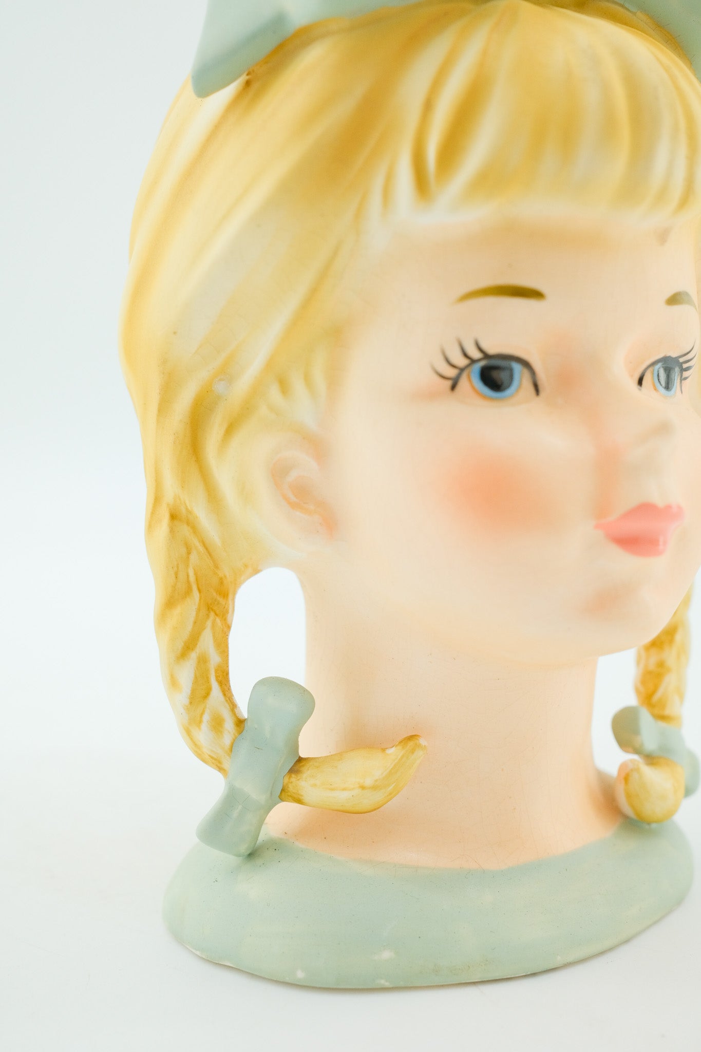 Blonde Girl Head Vase / レフトン　女の子のフラワーベース