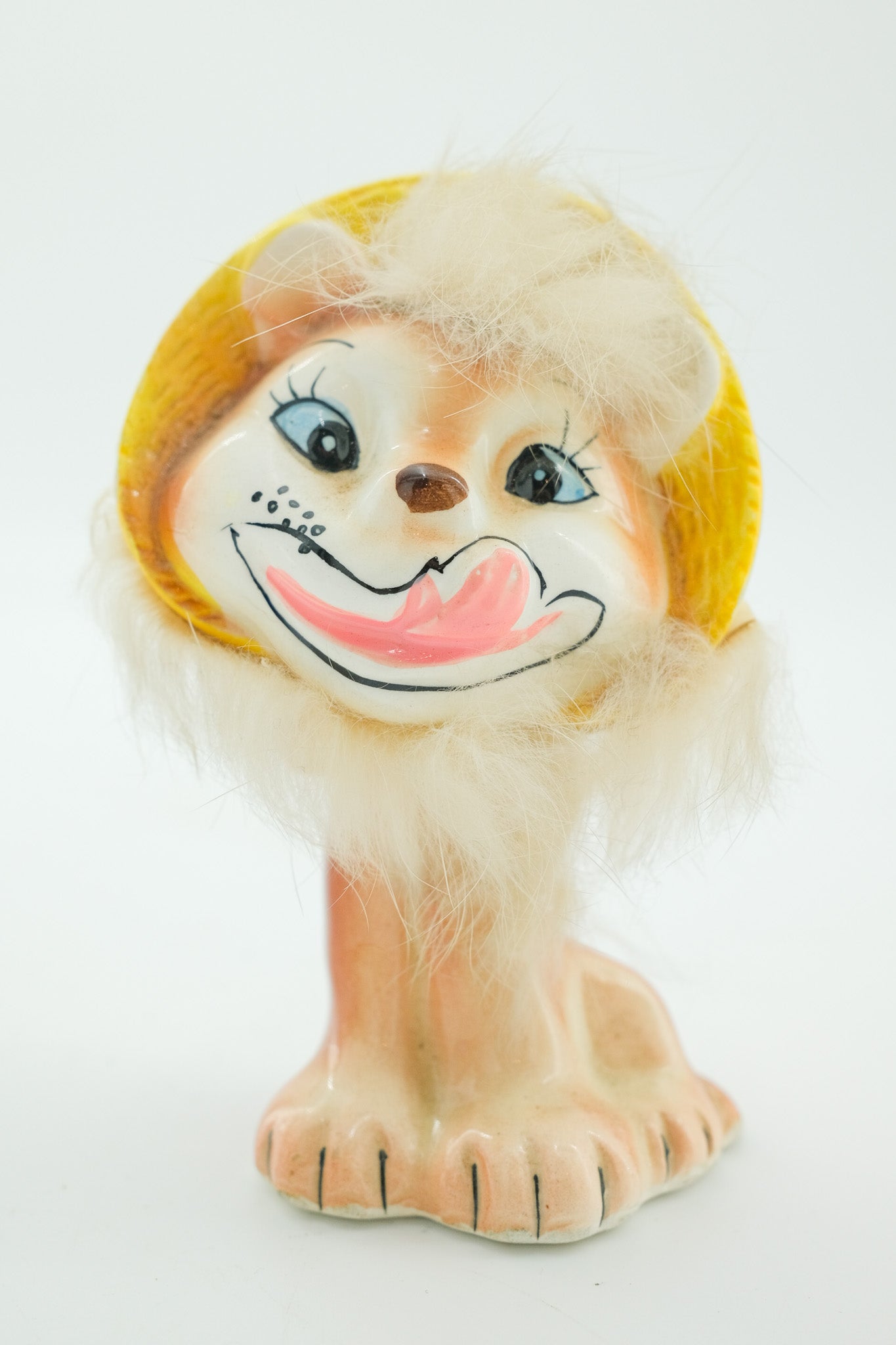 Vintage Ceramic Lion Figurine with Yellow Hat / 黄色い帽子のライオン 陶器置物