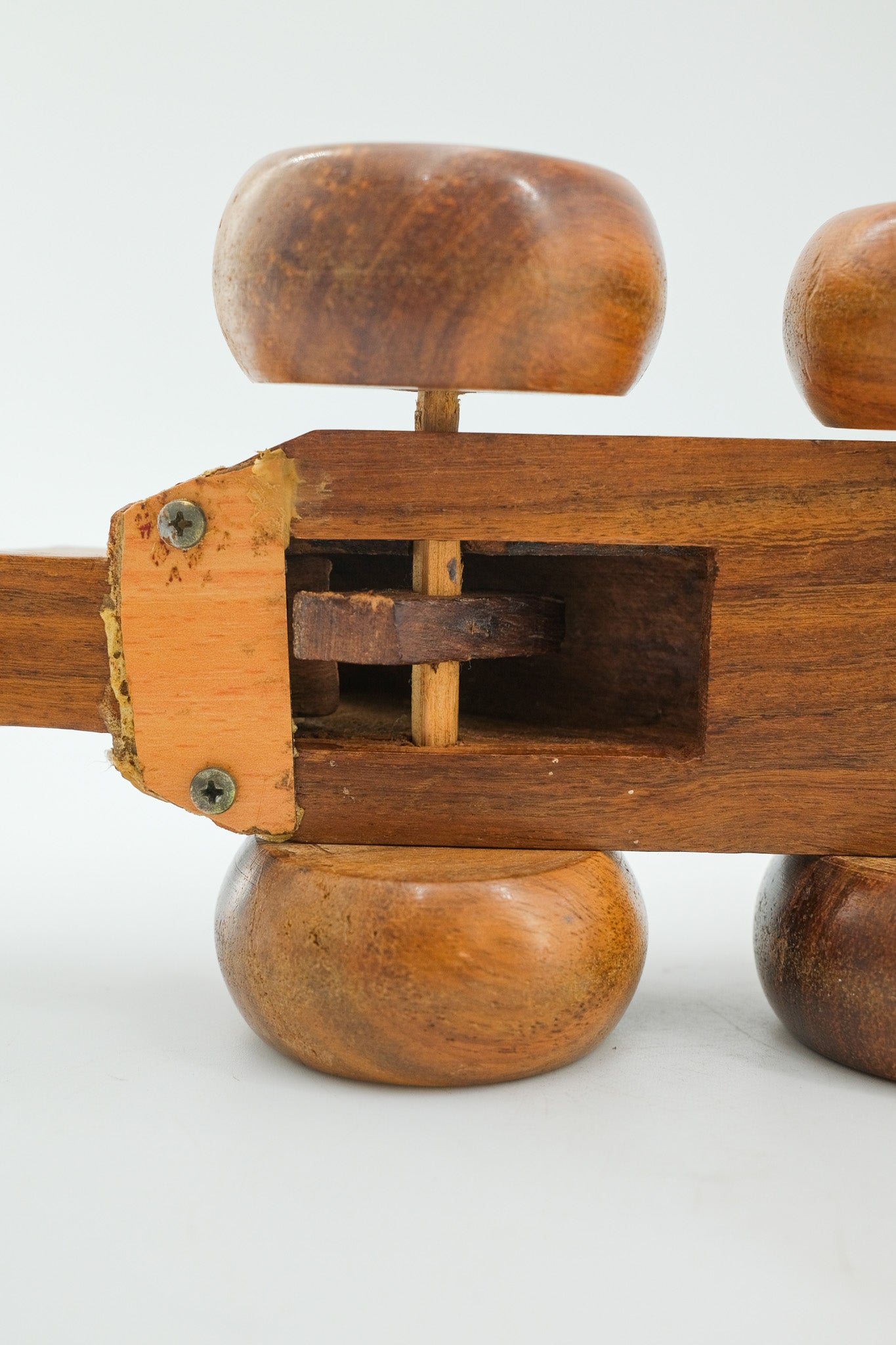 Wooden Crocodile Toy / 木製のワニのトイ