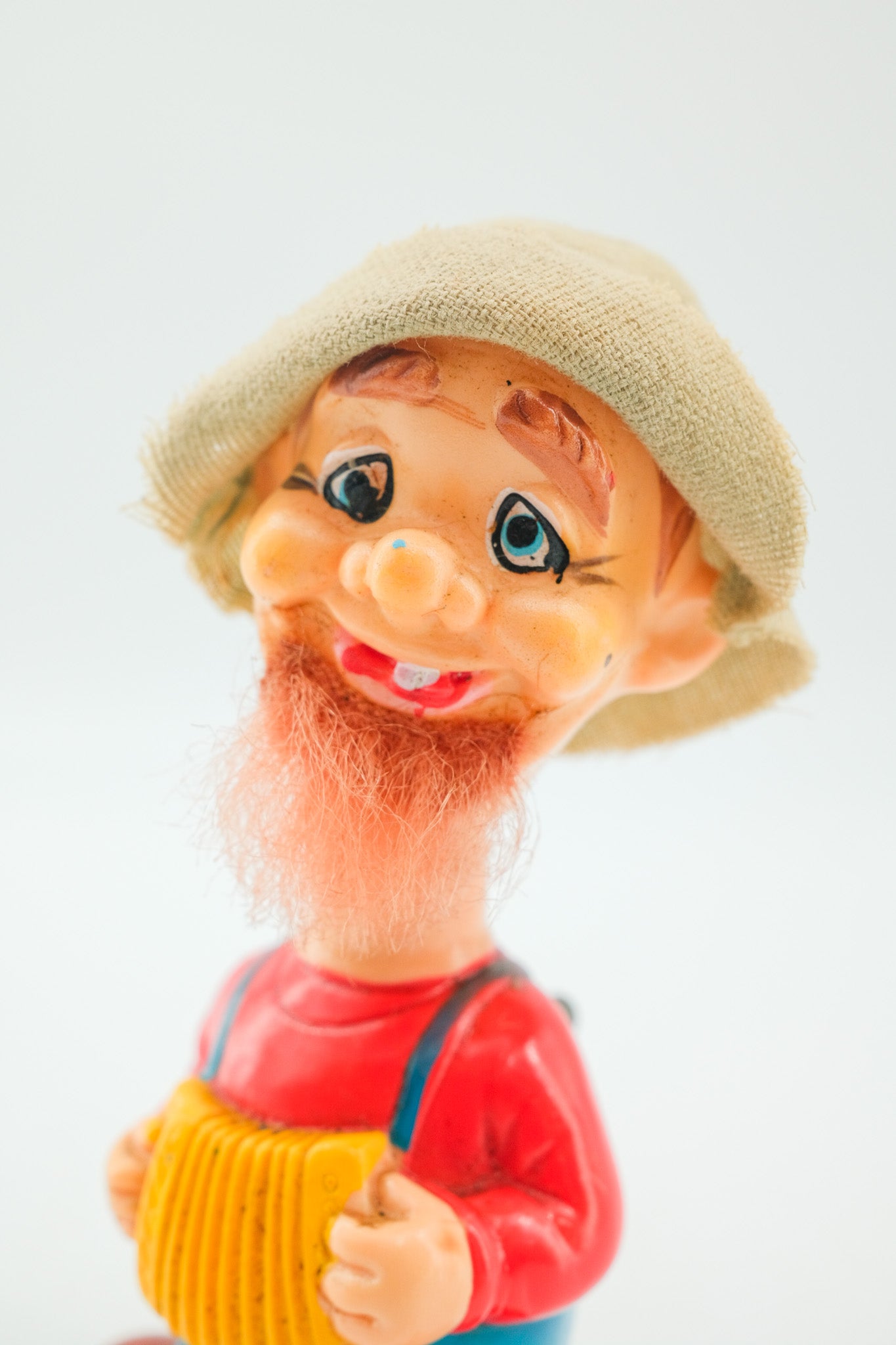 Vintage Wind-up Toy Gnome with Accordion / ゼンマイ式アコーディオンを弾く小人の人形