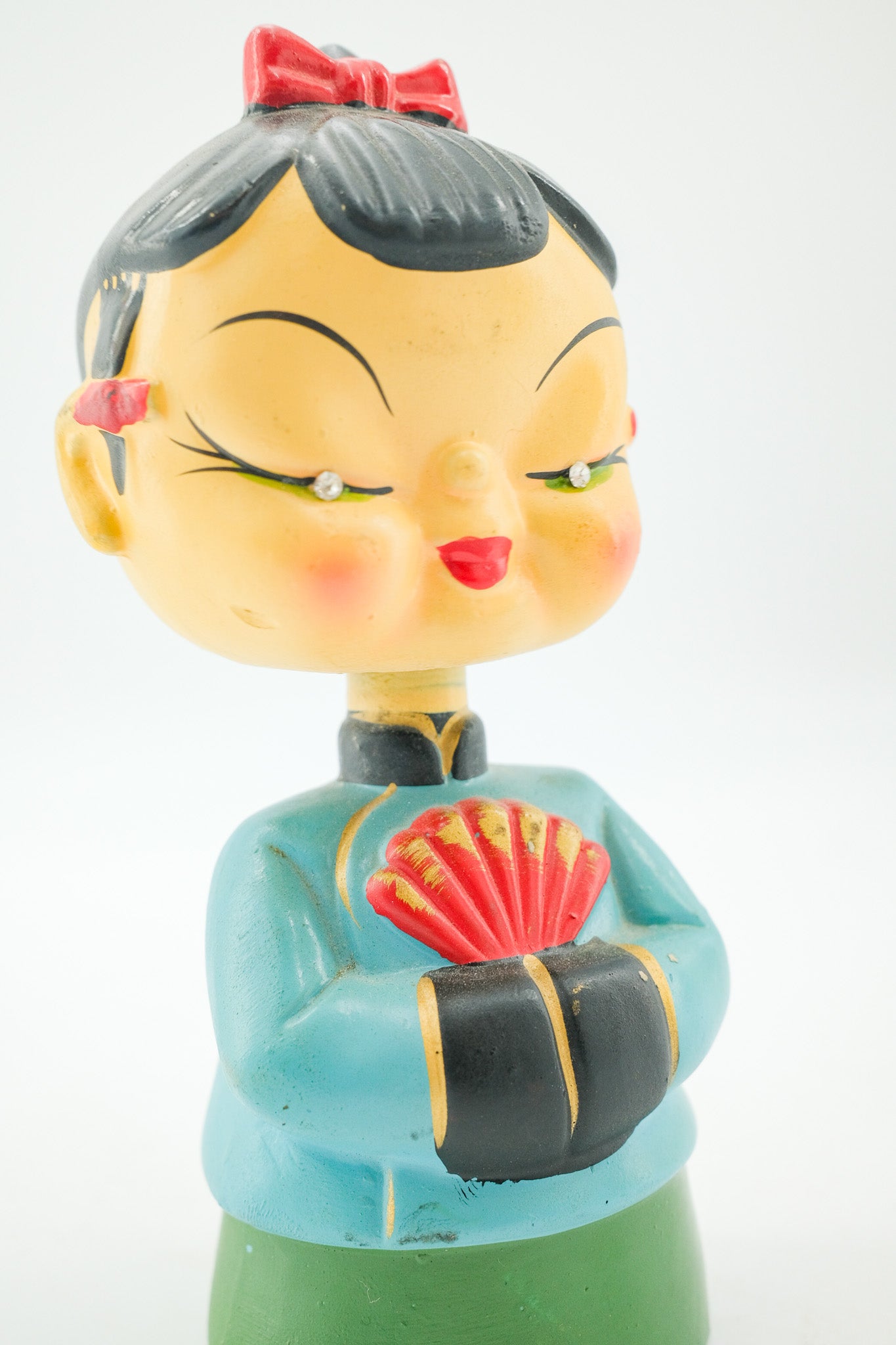 Japanese Vintage Bobblehead - Girl with Red Fan / 和製ビンテージ 首振り人形 赤い扇子の女の子