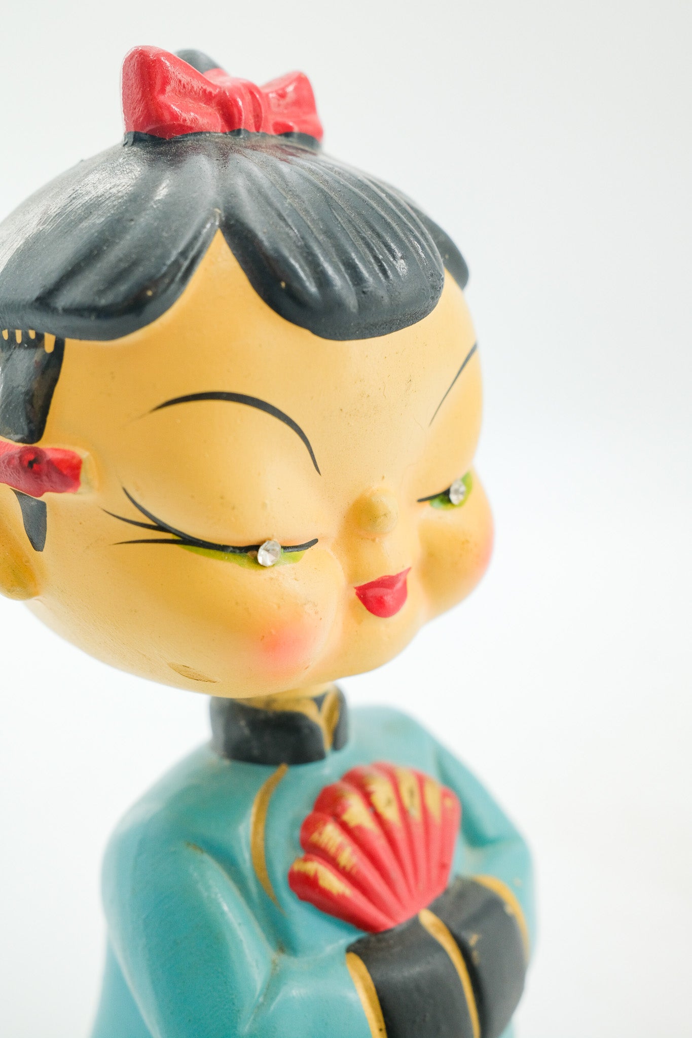 Japanese Vintage Bobblehead - Girl with Red Fan / 和製ビンテージ 首振り人形 赤い扇子の女の子