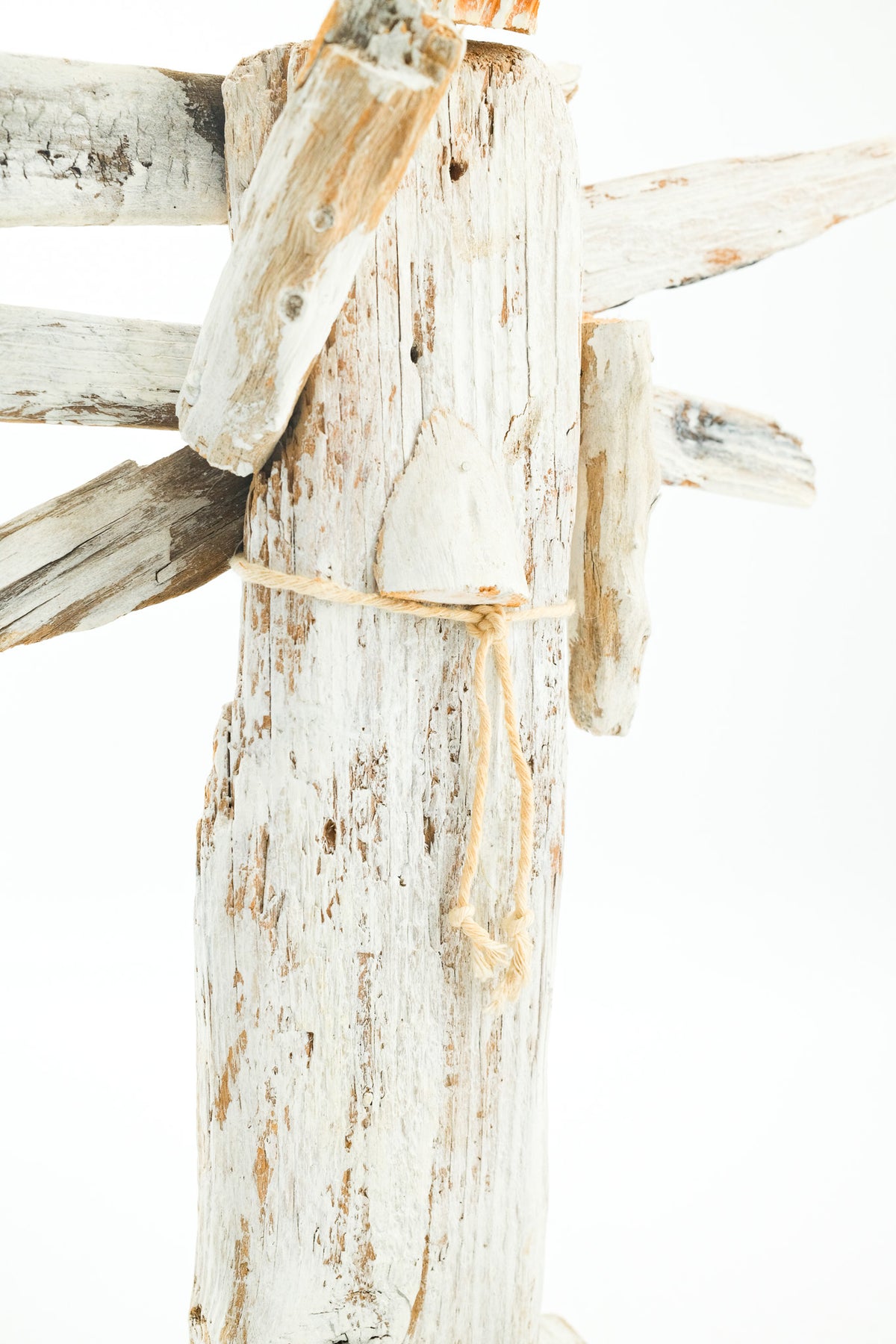 Driftwood Angel Sculpture / 流木のアート：エンジェル像